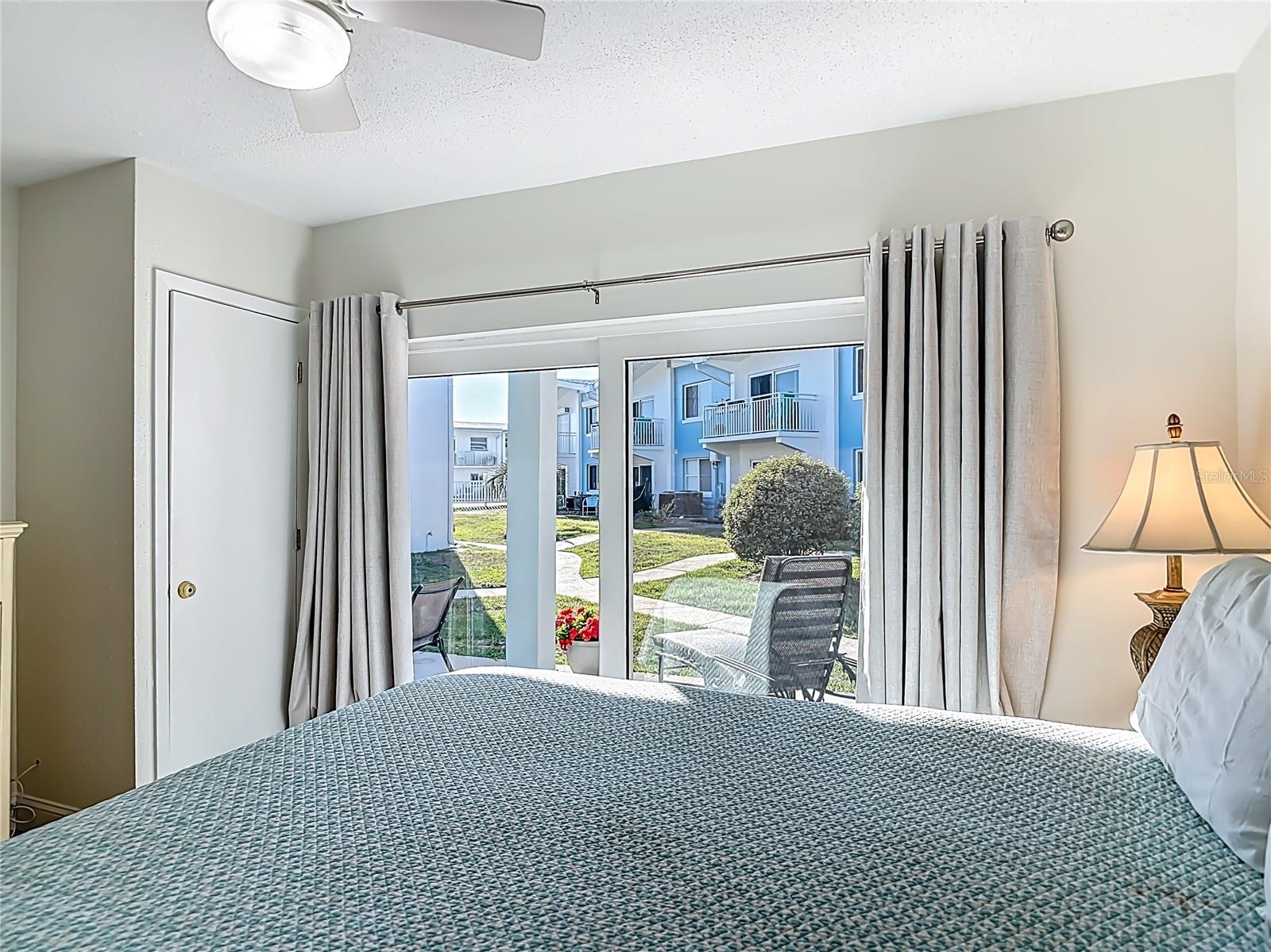 Image 16 of 41 For 547 Atlantic Avenue 23