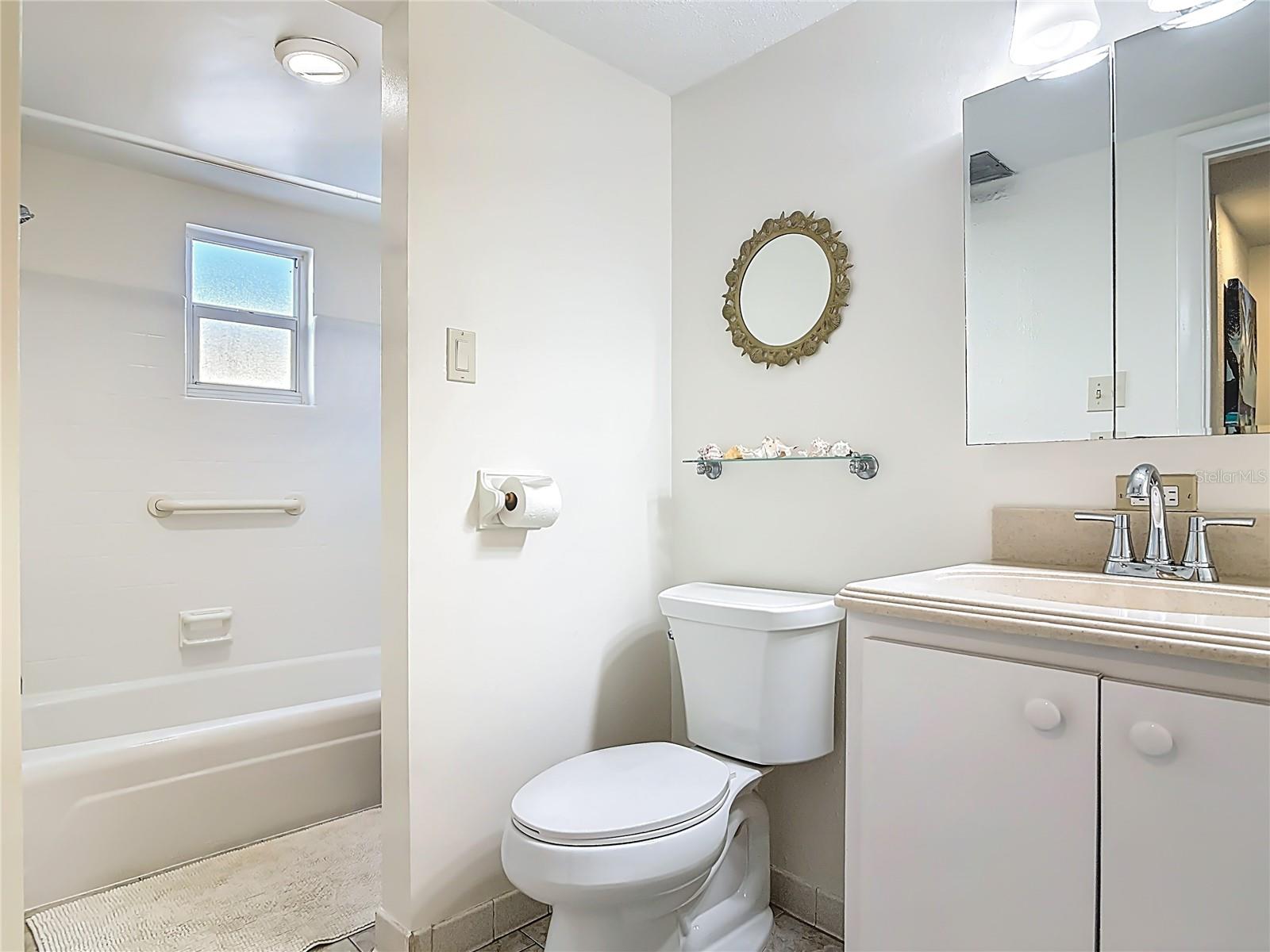 Image 22 of 41 For 547 Atlantic Avenue 23