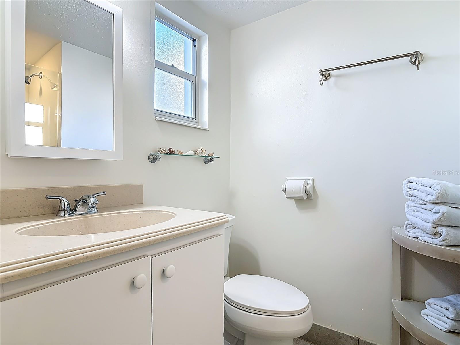 Image 23 of 41 For 547 Atlantic Avenue 23