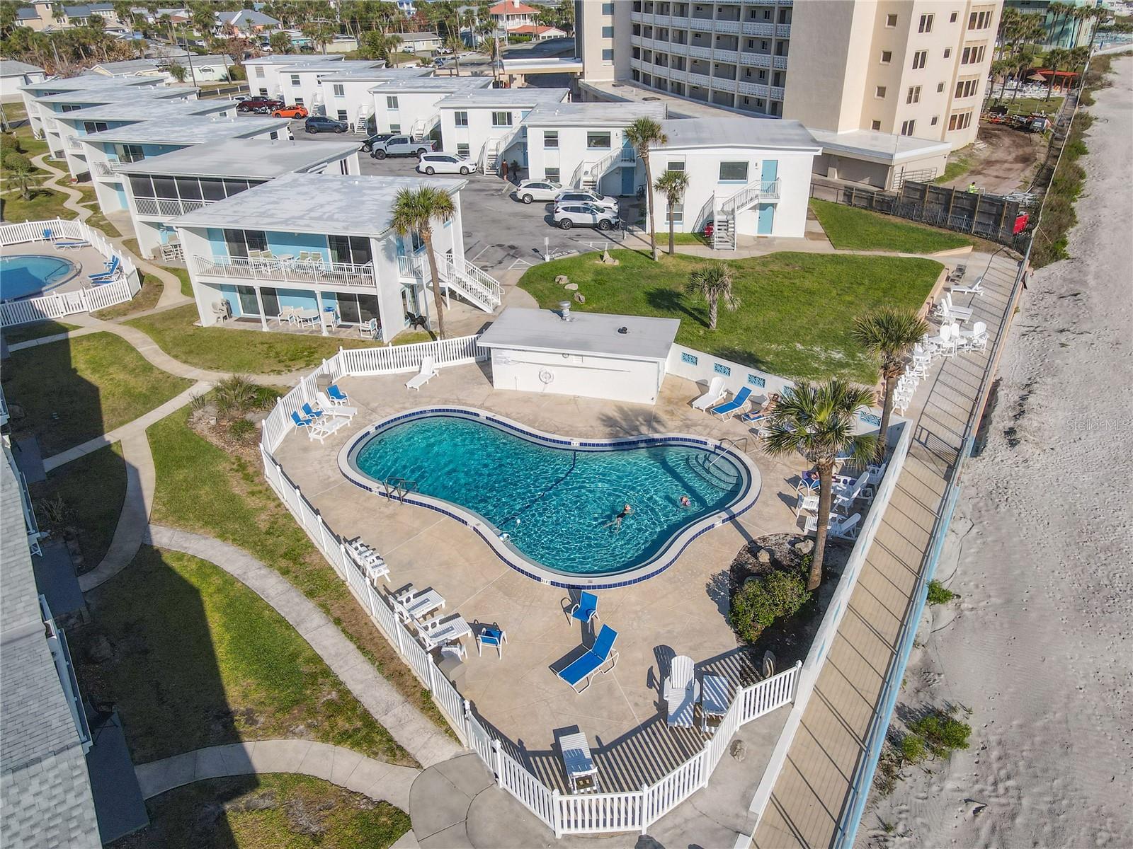 Image 24 of 41 For 547 Atlantic Avenue 23