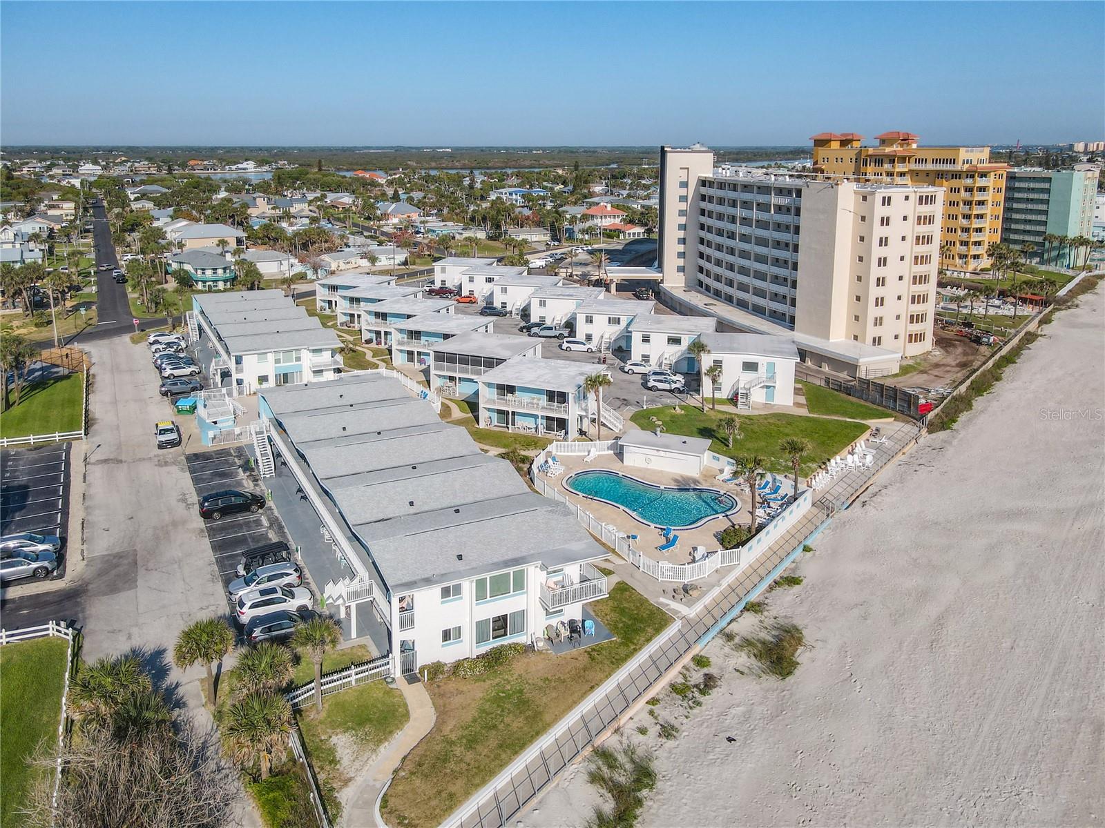 Image 25 of 41 For 547 Atlantic Avenue 23