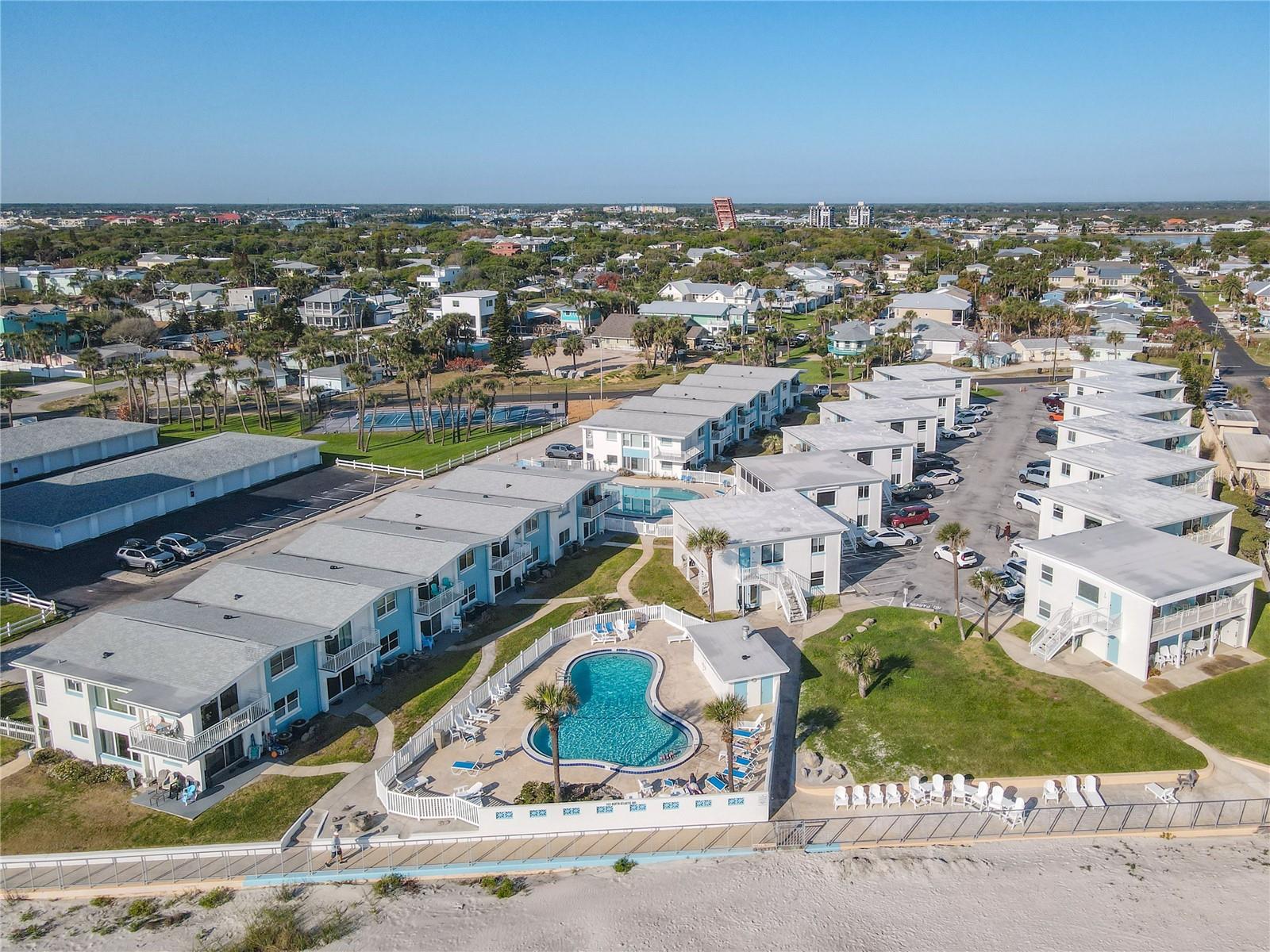 Image 26 of 41 For 547 Atlantic Avenue 23