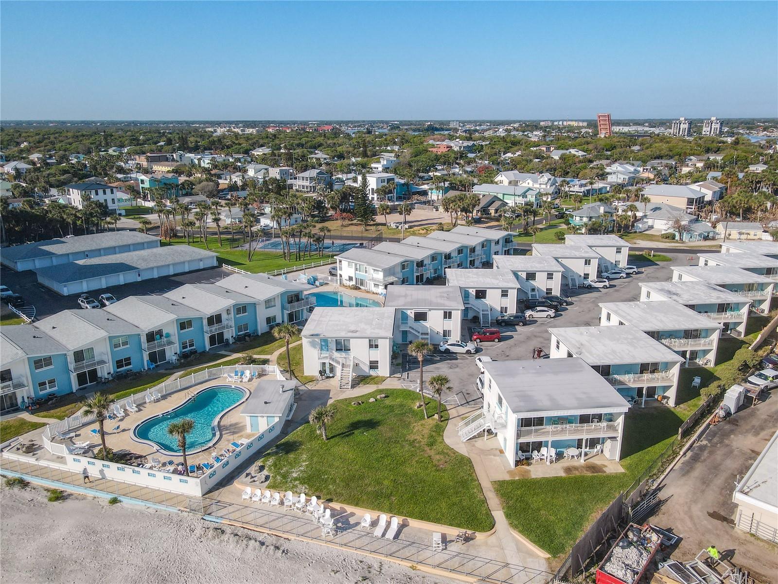 Image 27 of 41 For 547 Atlantic Avenue 23