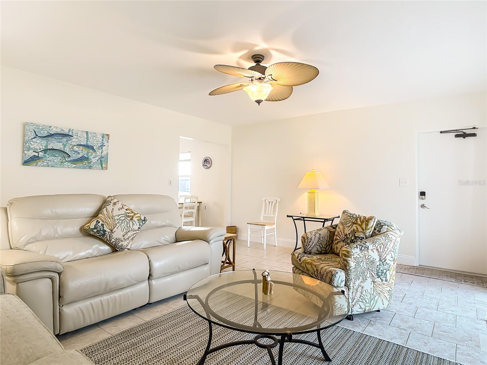 Image 7 of 41 For 547 Atlantic Avenue 23