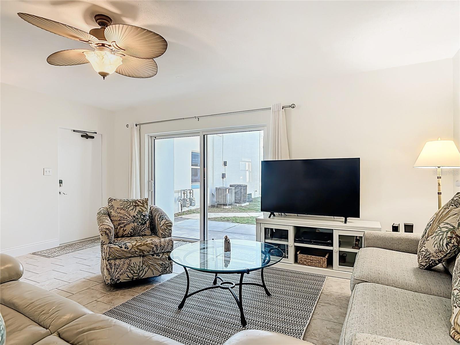 Image 8 of 41 For 547 Atlantic Avenue 23