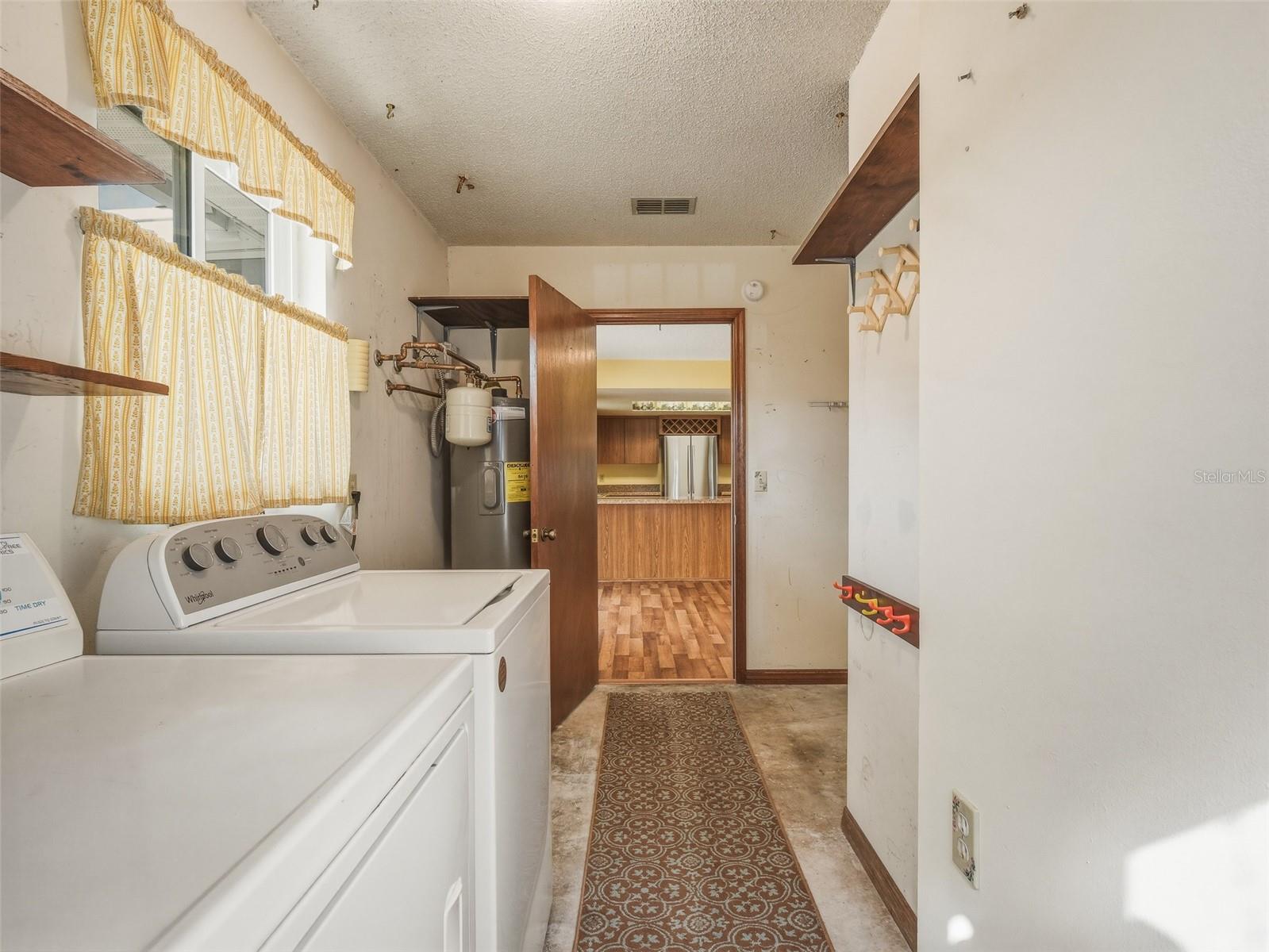 Image 20 of 38 For 1214 Victory Palm Drive