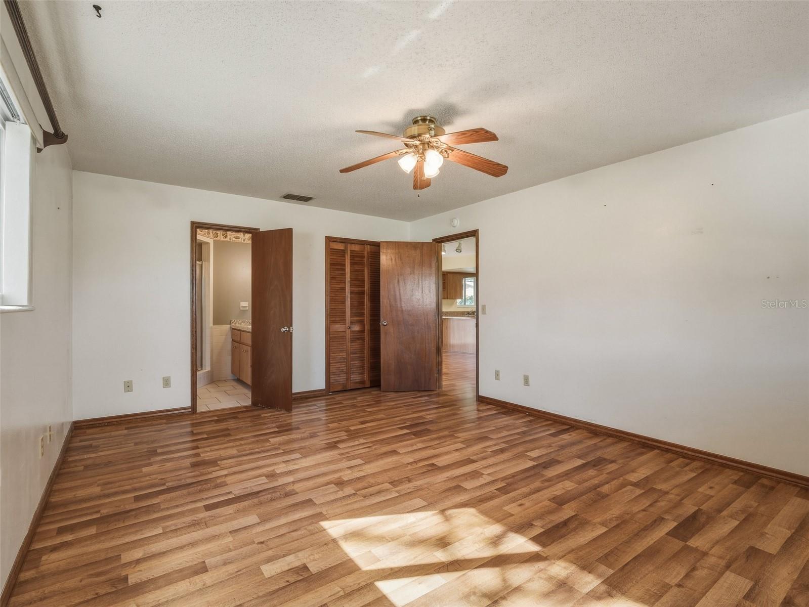 Image 23 of 38 For 1214 Victory Palm Drive