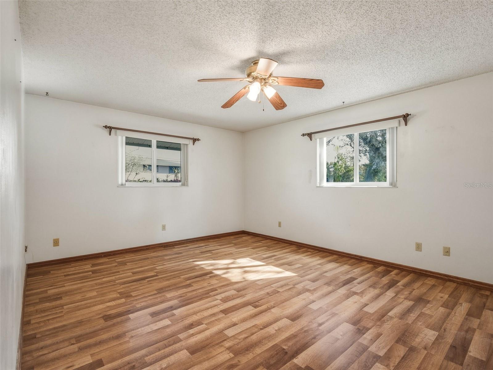 Image 24 of 38 For 1214 Victory Palm Drive