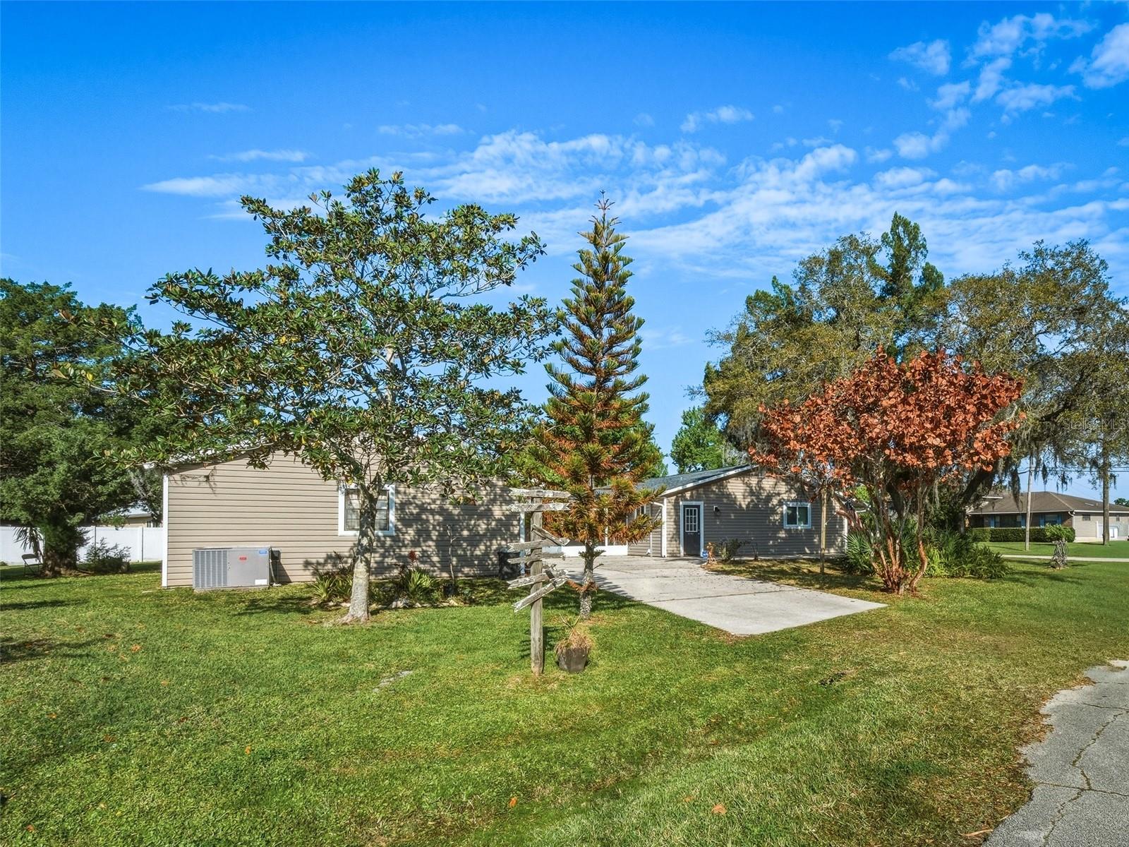 Image 37 of 38 For 1214 Victory Palm Drive