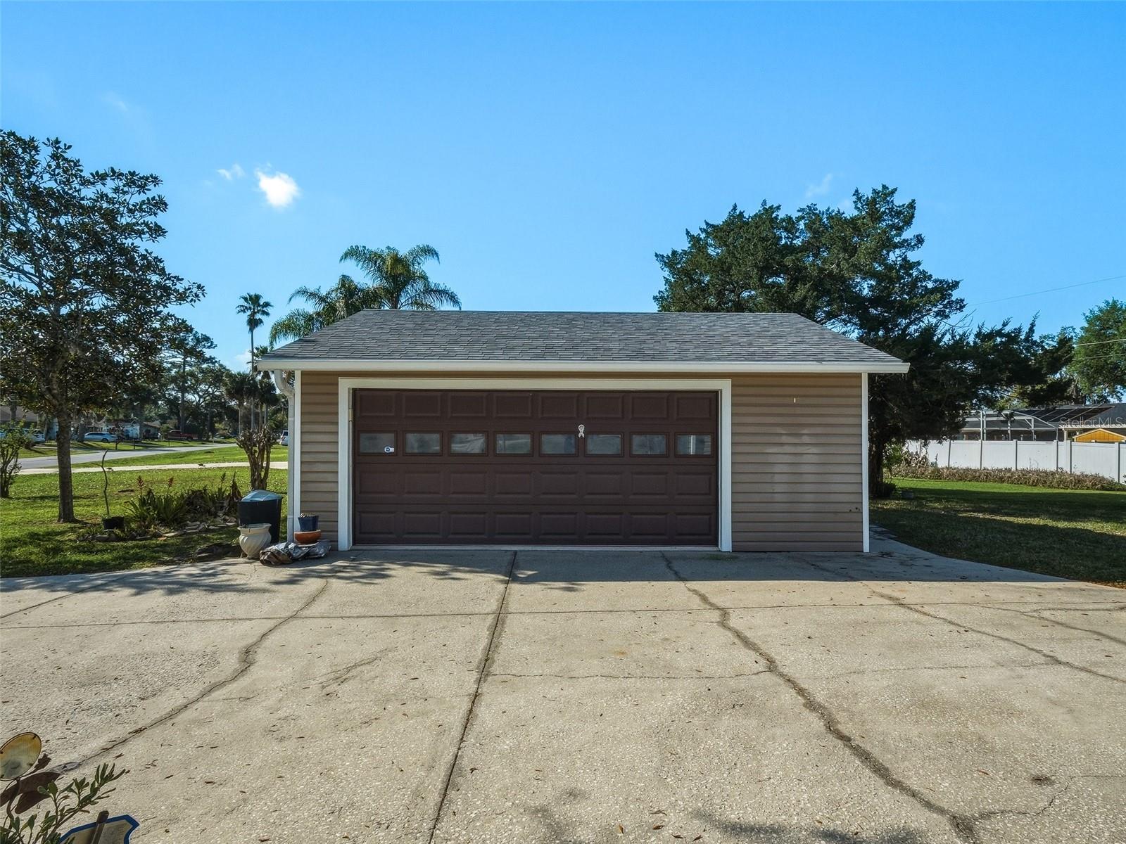 Image 6 of 38 For 1214 Victory Palm Drive