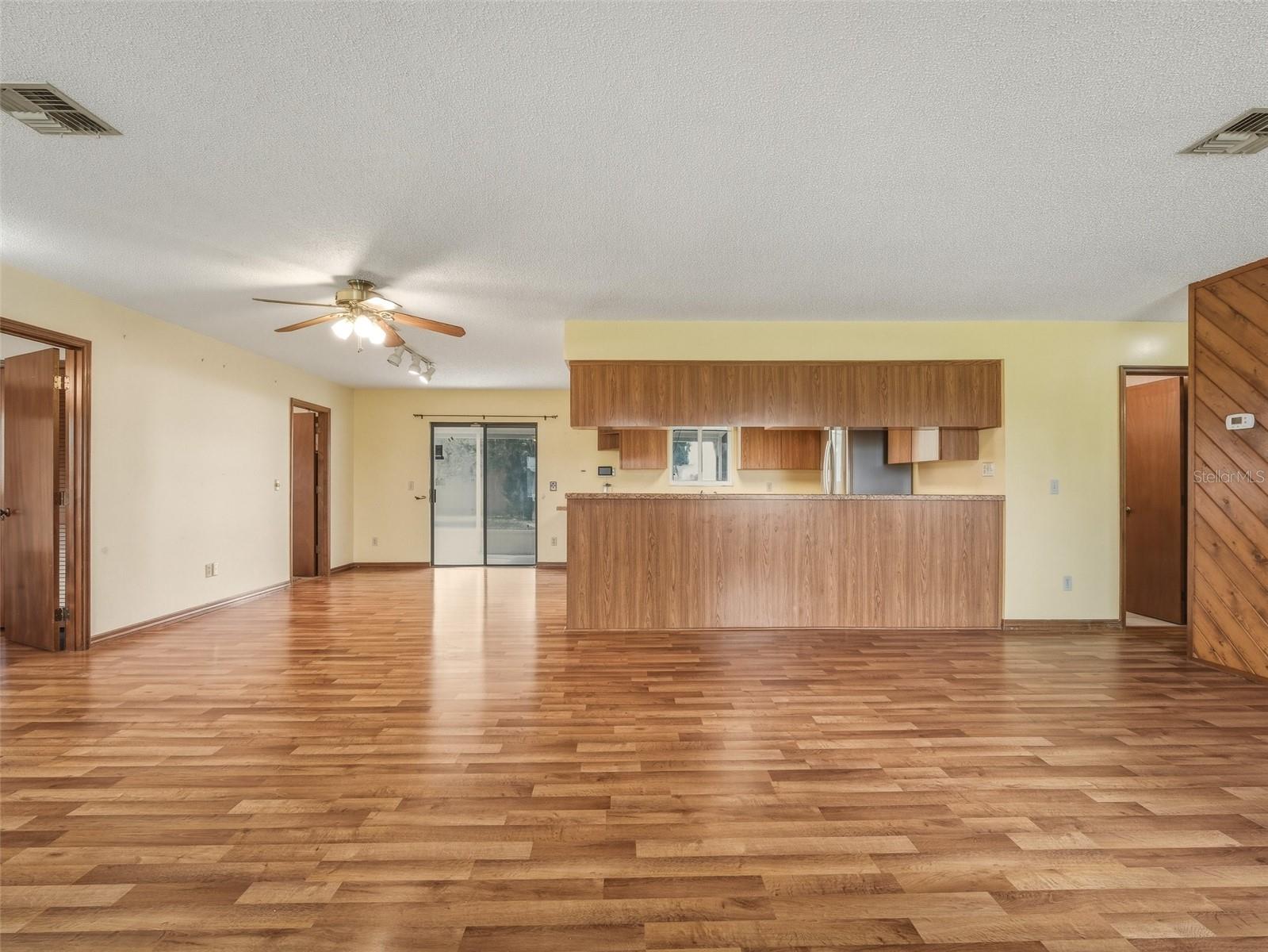 Image 8 of 38 For 1214 Victory Palm Drive