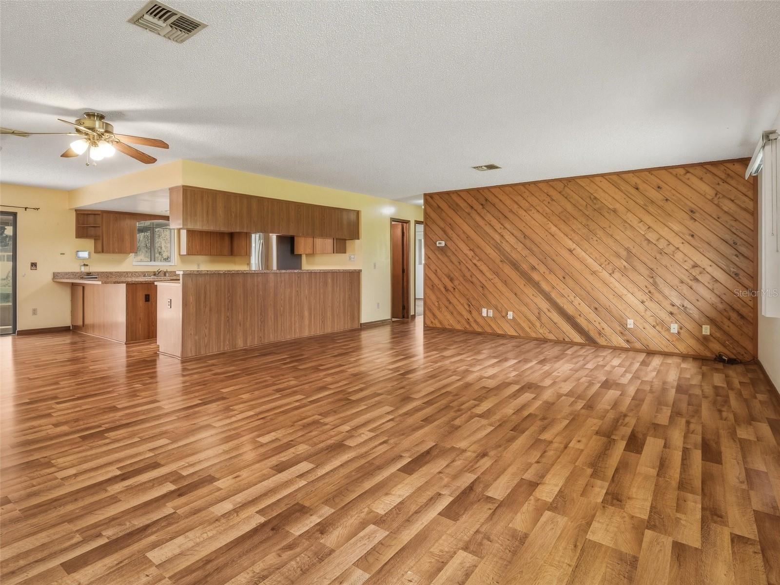 Image 9 of 38 For 1214 Victory Palm Drive