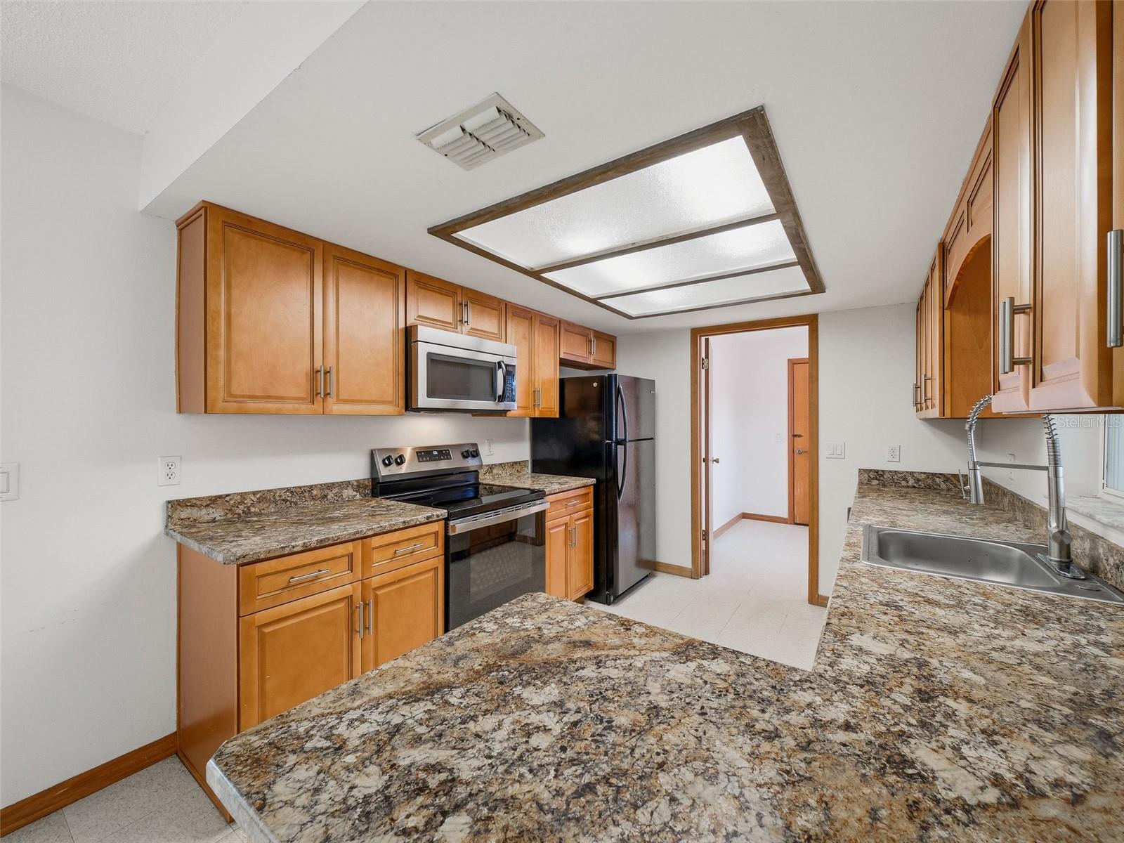 Image 15 of 33 For 3303 Orange Tree Drive