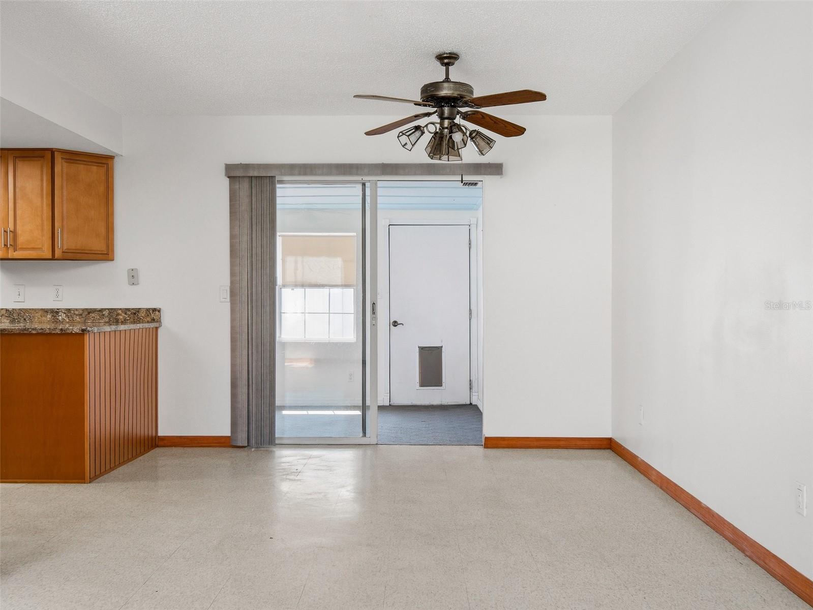 Image 17 of 33 For 3303 Orange Tree Drive