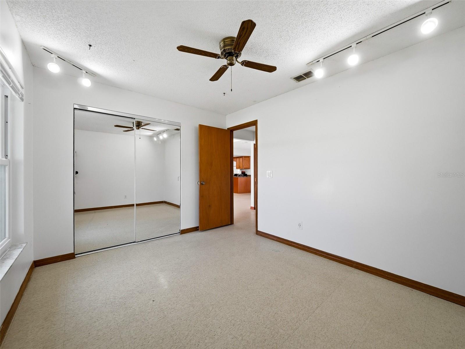 Image 25 of 33 For 3303 Orange Tree Drive