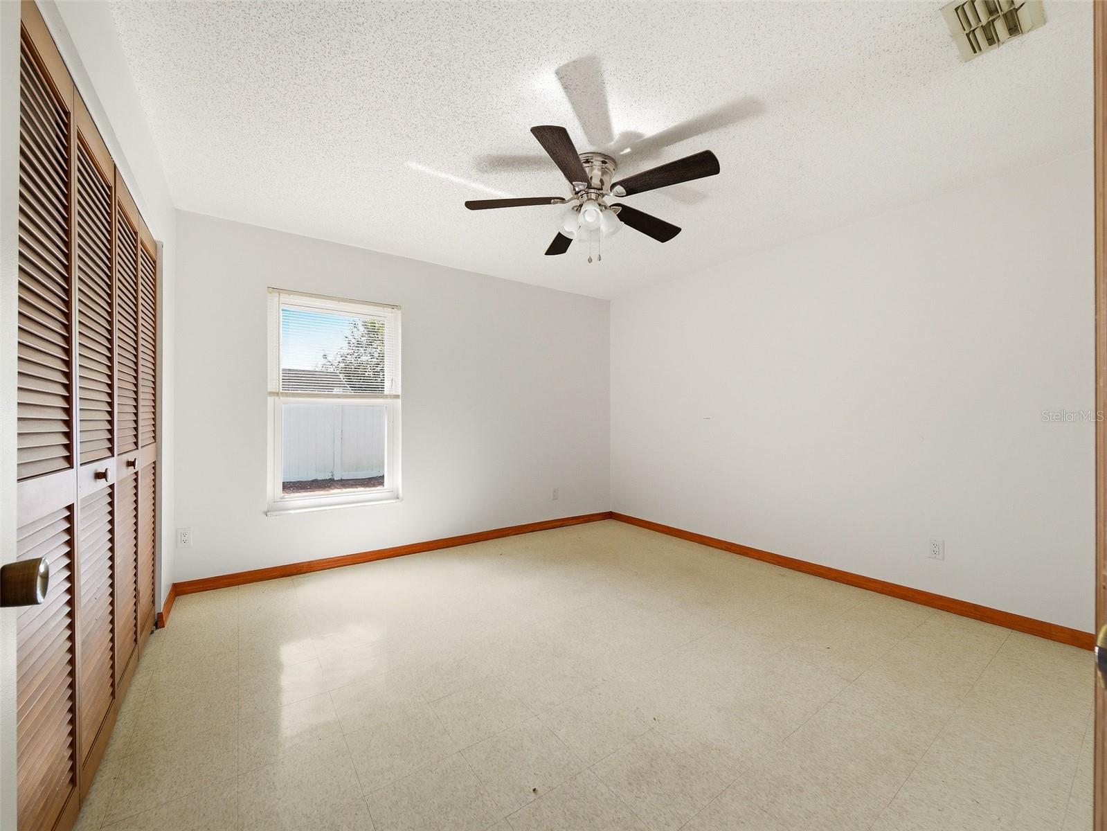 Image 27 of 33 For 3303 Orange Tree Drive