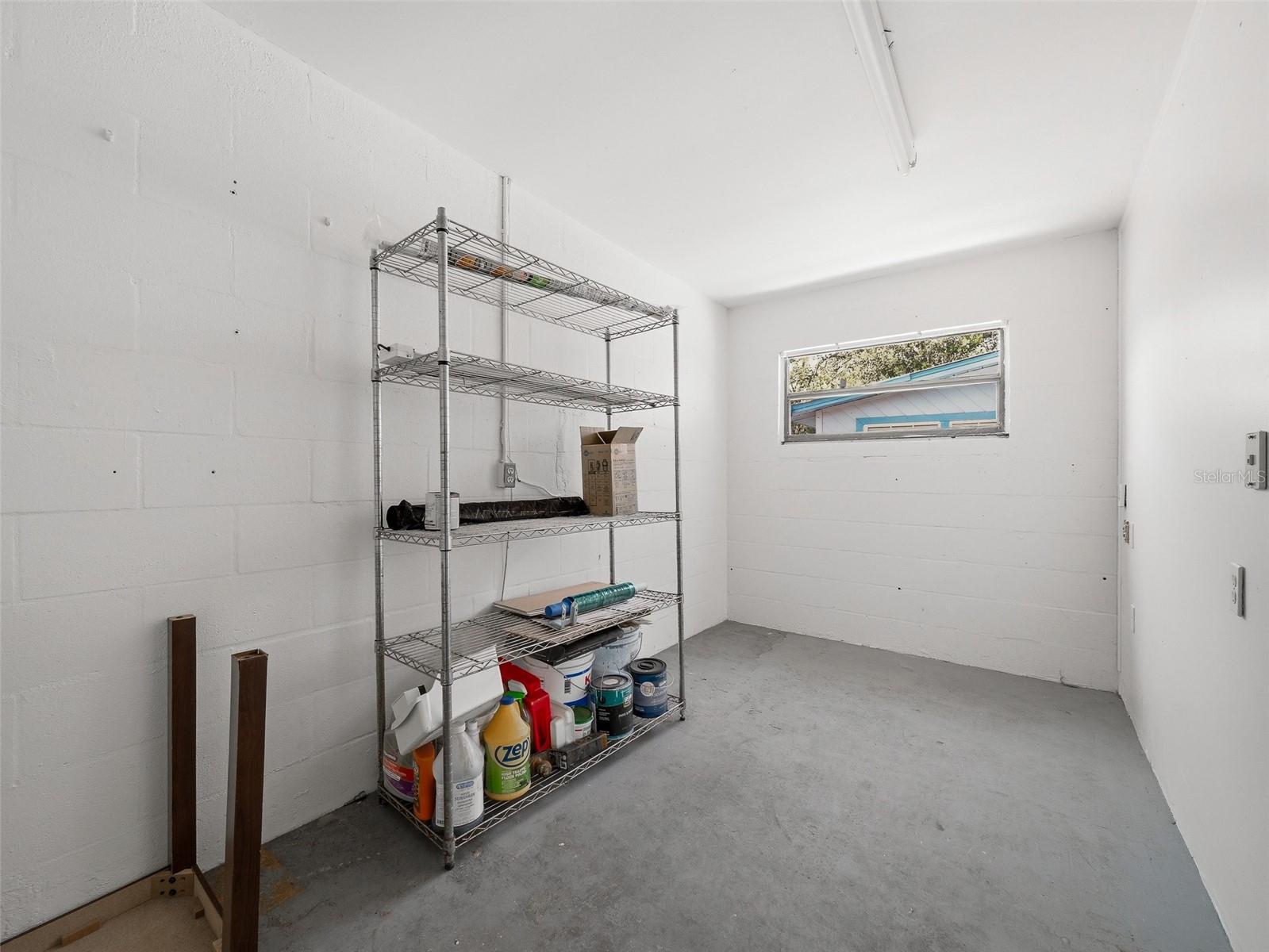 Image 32 of 33 For 3303 Orange Tree Drive