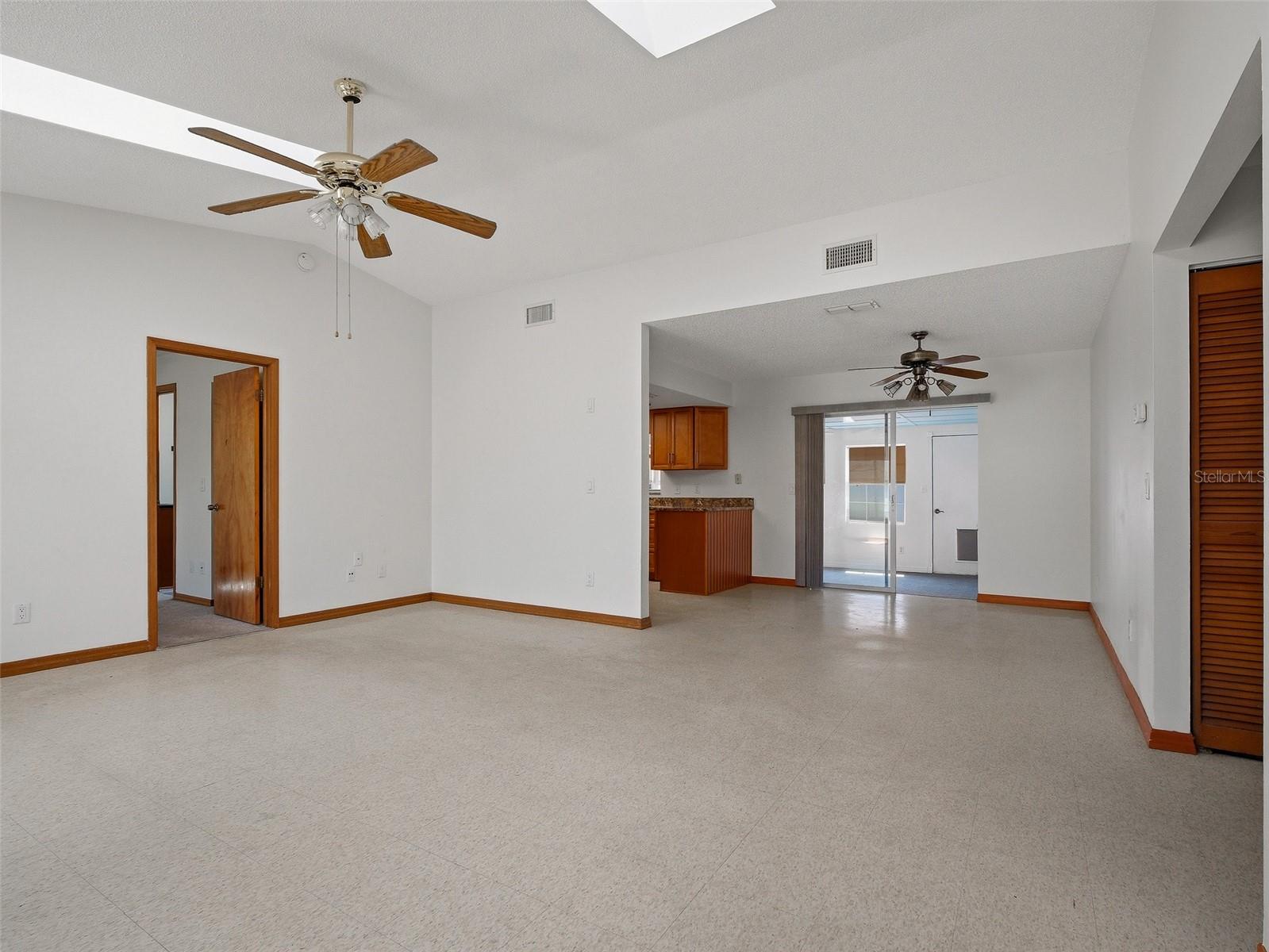 Image 4 of 33 For 3303 Orange Tree Drive