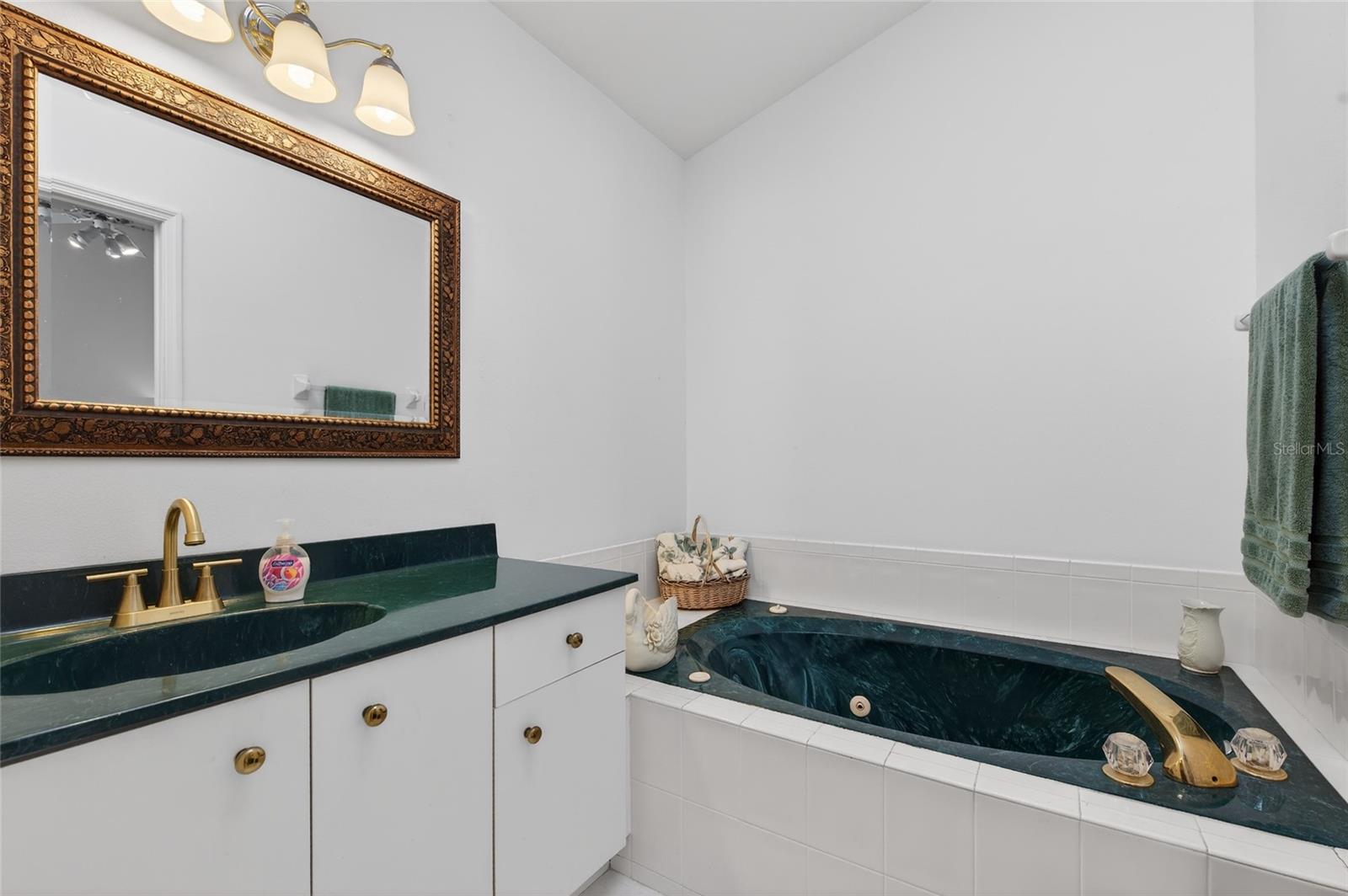 Image 12 of 41 For 2225 Juanita Drive