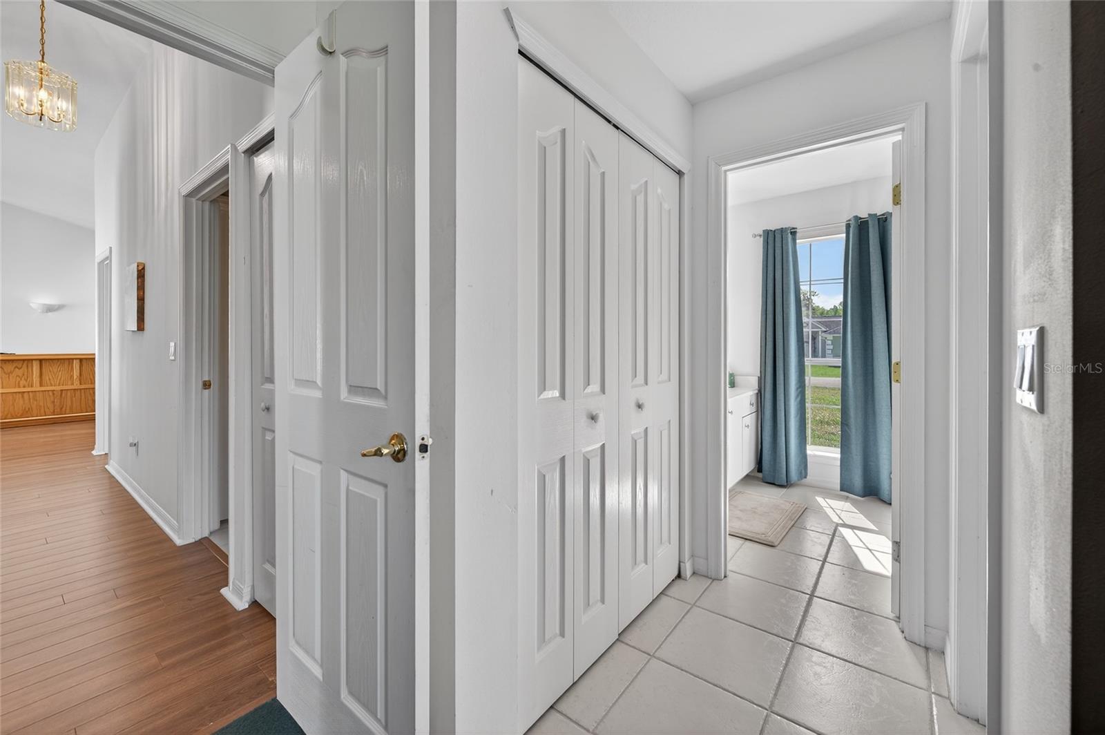 Image 19 of 41 For 2225 Juanita Drive