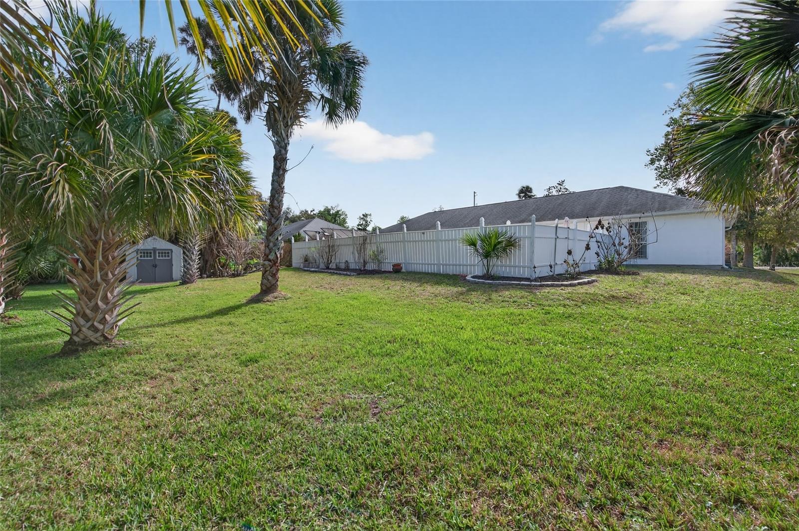 Image 27 of 41 For 2225 Juanita Drive