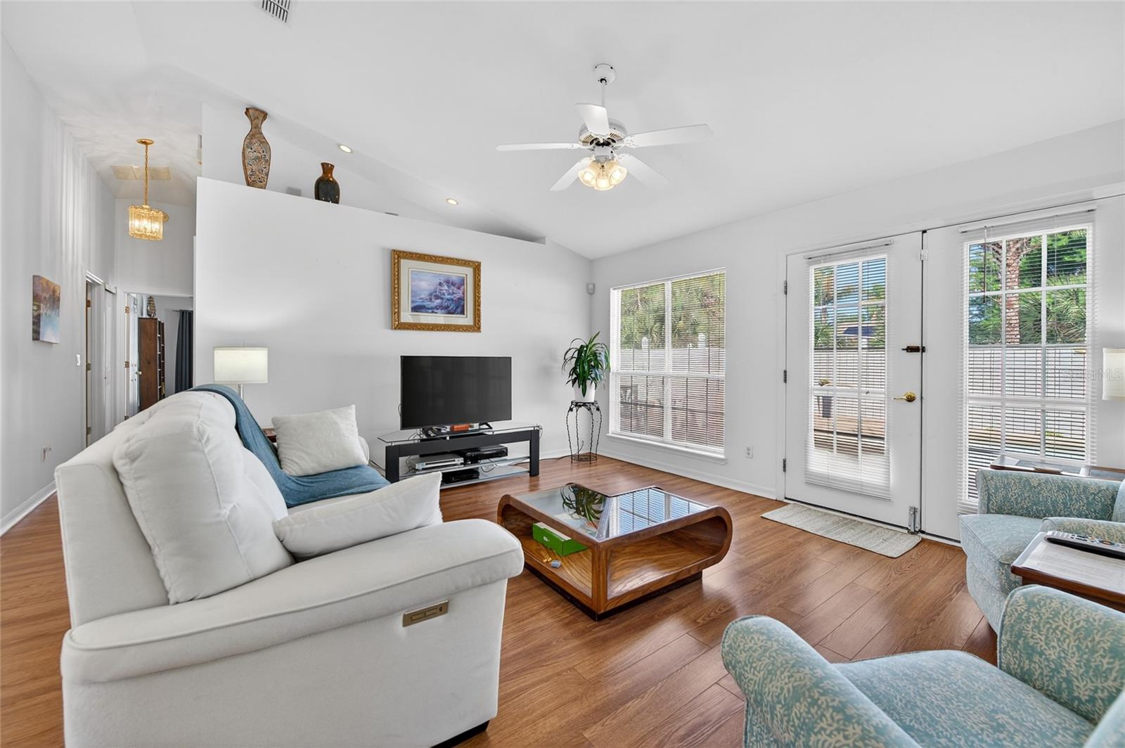 Image 7 of 41 For 2225 Juanita Drive