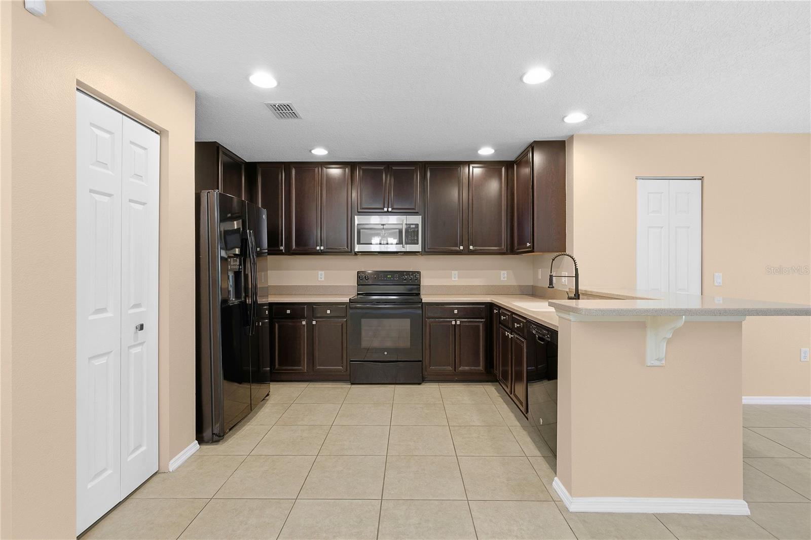 Image 14 of 46 For 513 Mount Olympus Boulevard