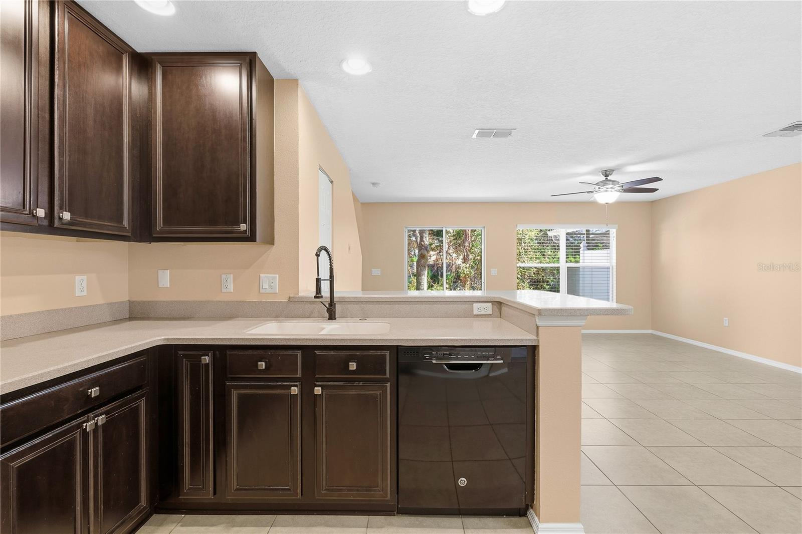 Image 15 of 46 For 513 Mount Olympus Boulevard