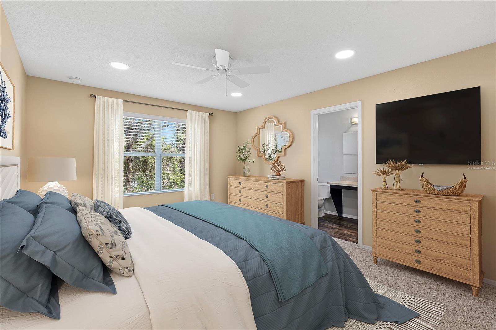 Image 18 of 46 For 513 Mount Olympus Boulevard