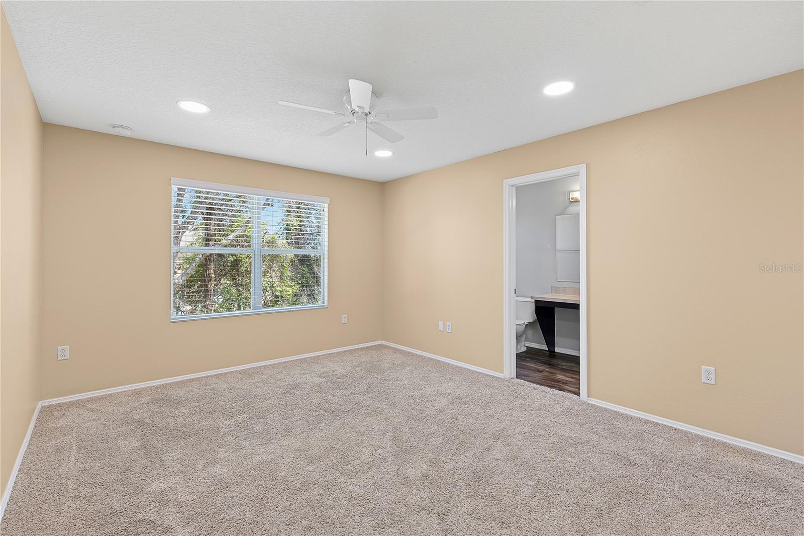 Image 19 of 46 For 513 Mount Olympus Boulevard