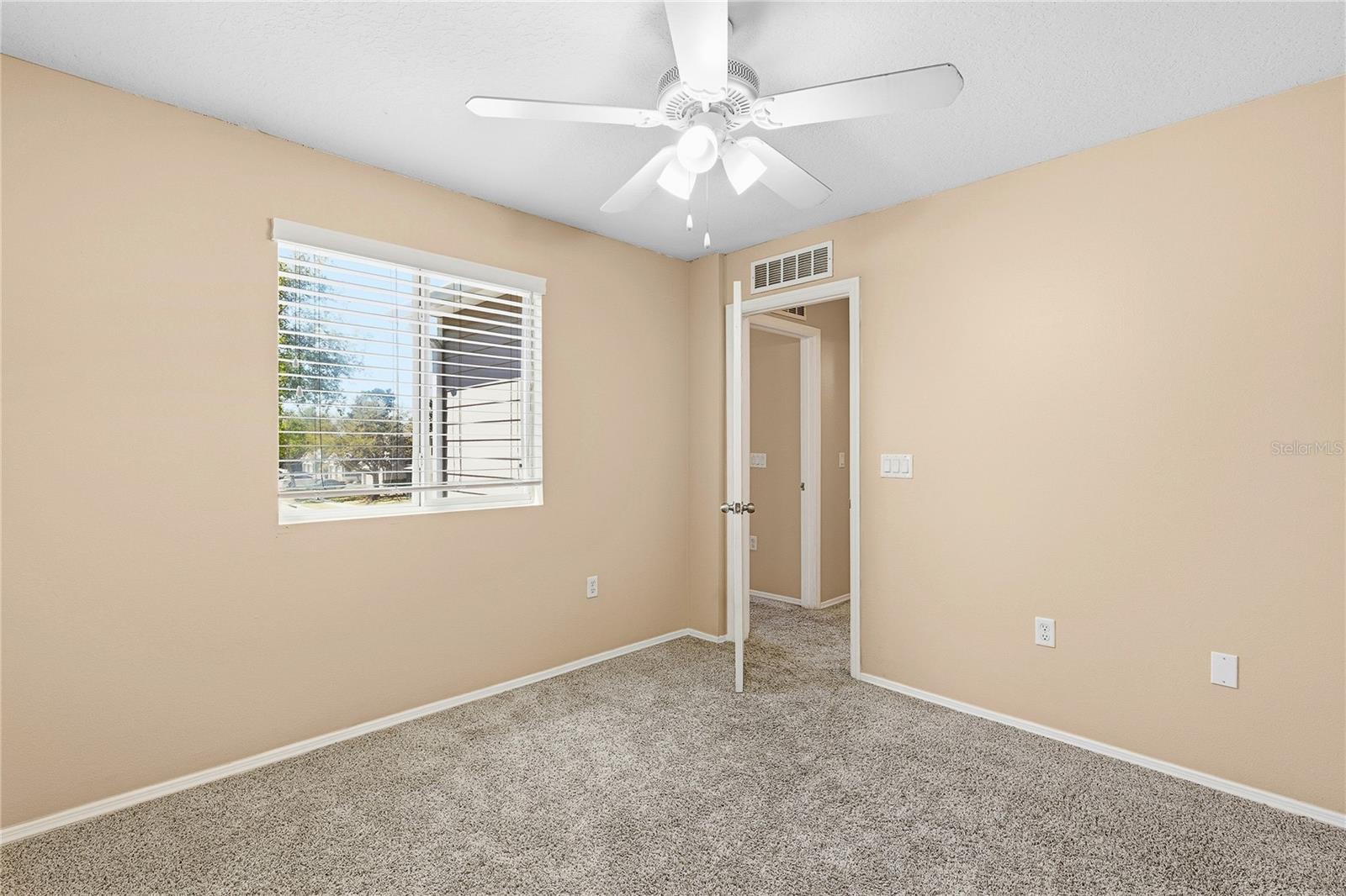 Image 28 of 46 For 513 Mount Olympus Boulevard