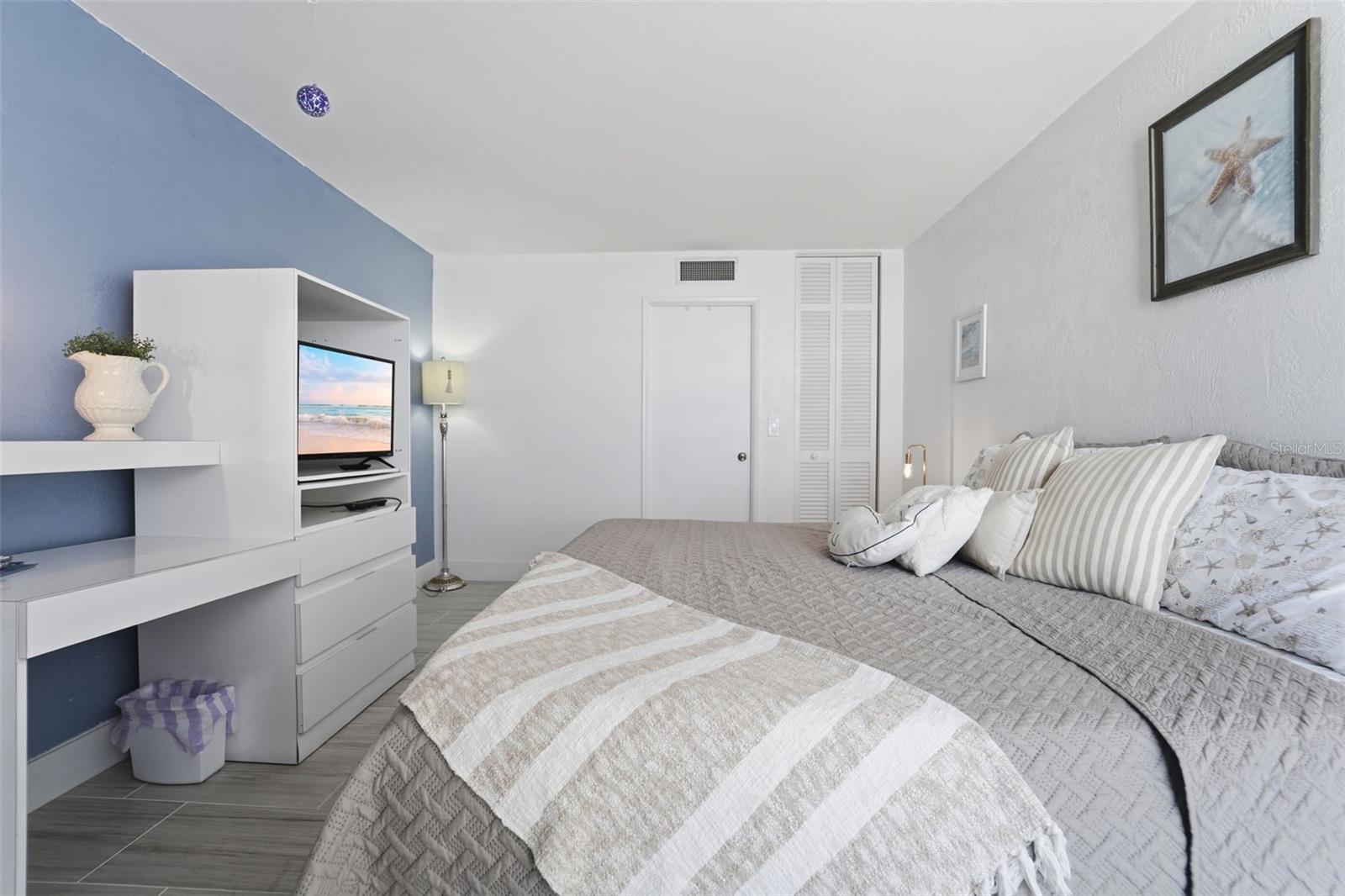 Image 14 of 37 For 3047 Atlantic Avenue 1205