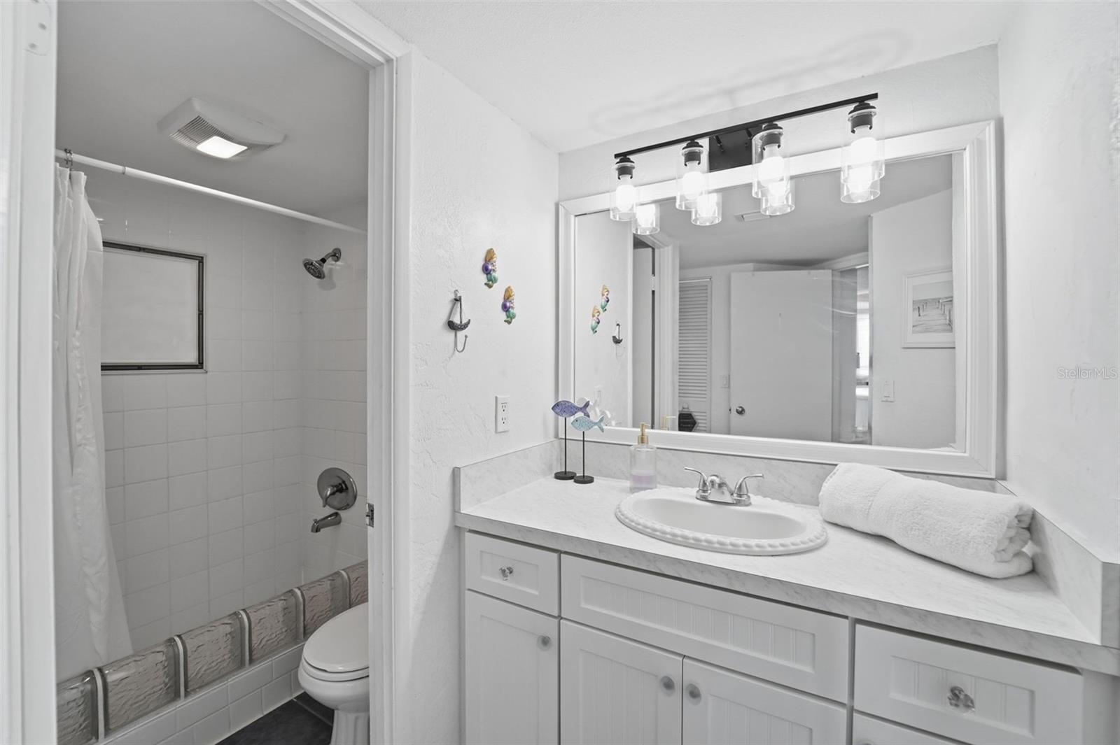 Image 16 of 37 For 3047 Atlantic Avenue 1205