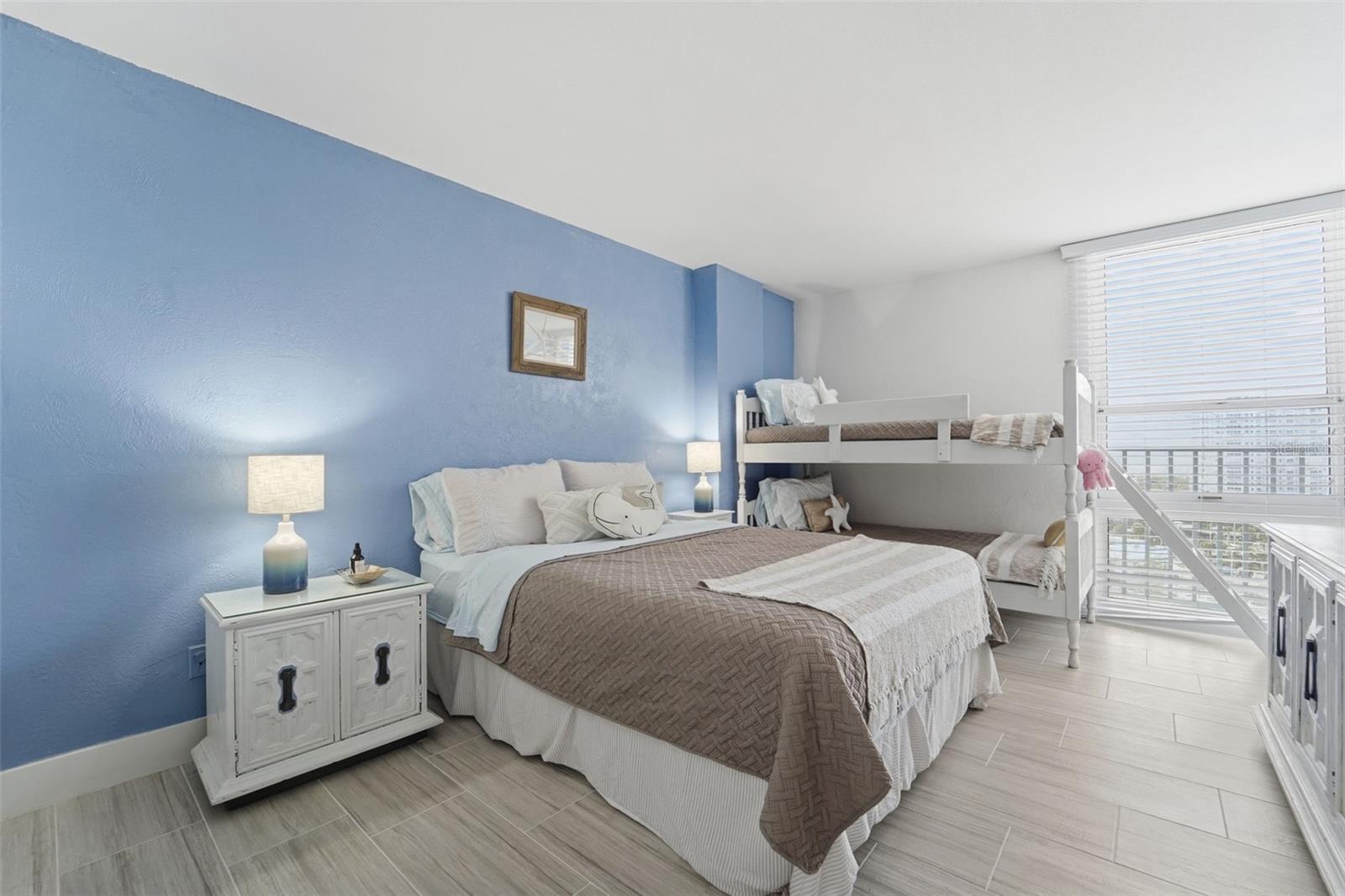 Image 18 of 37 For 3047 Atlantic Avenue 1205