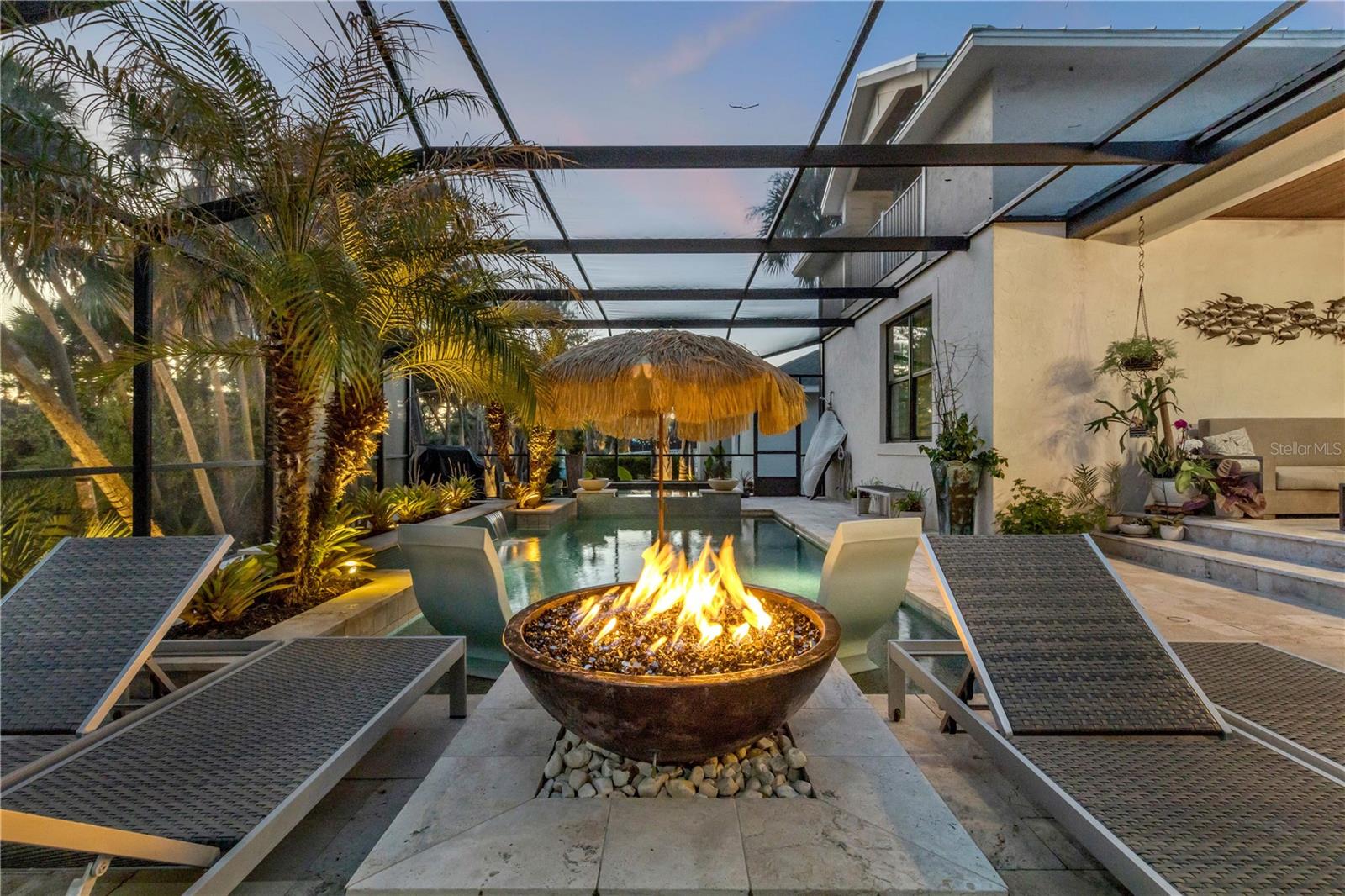 Listing photo id 12 for 1502 Saxon Drive