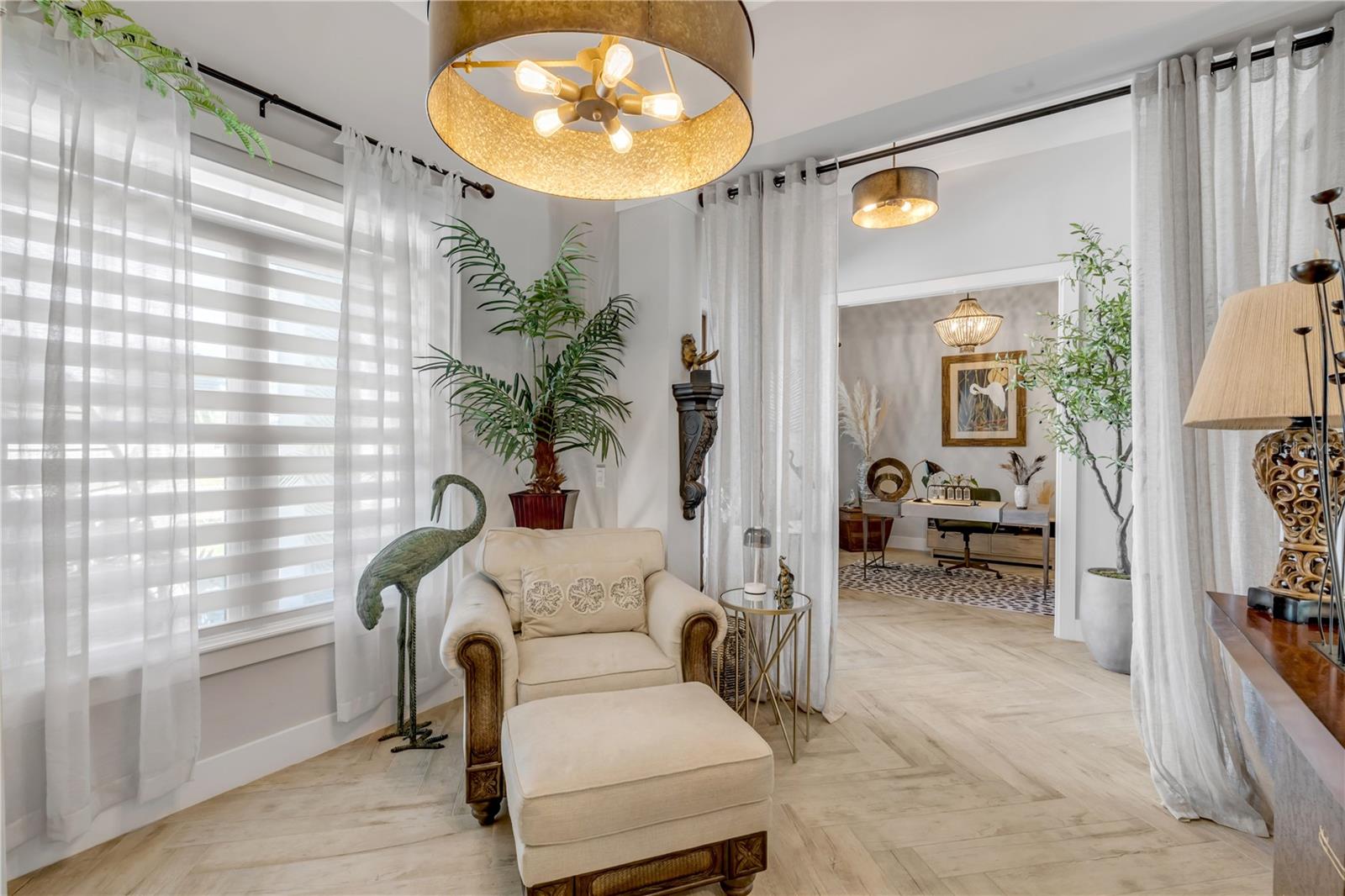 Listing photo id 27 for 1502 Saxon Drive