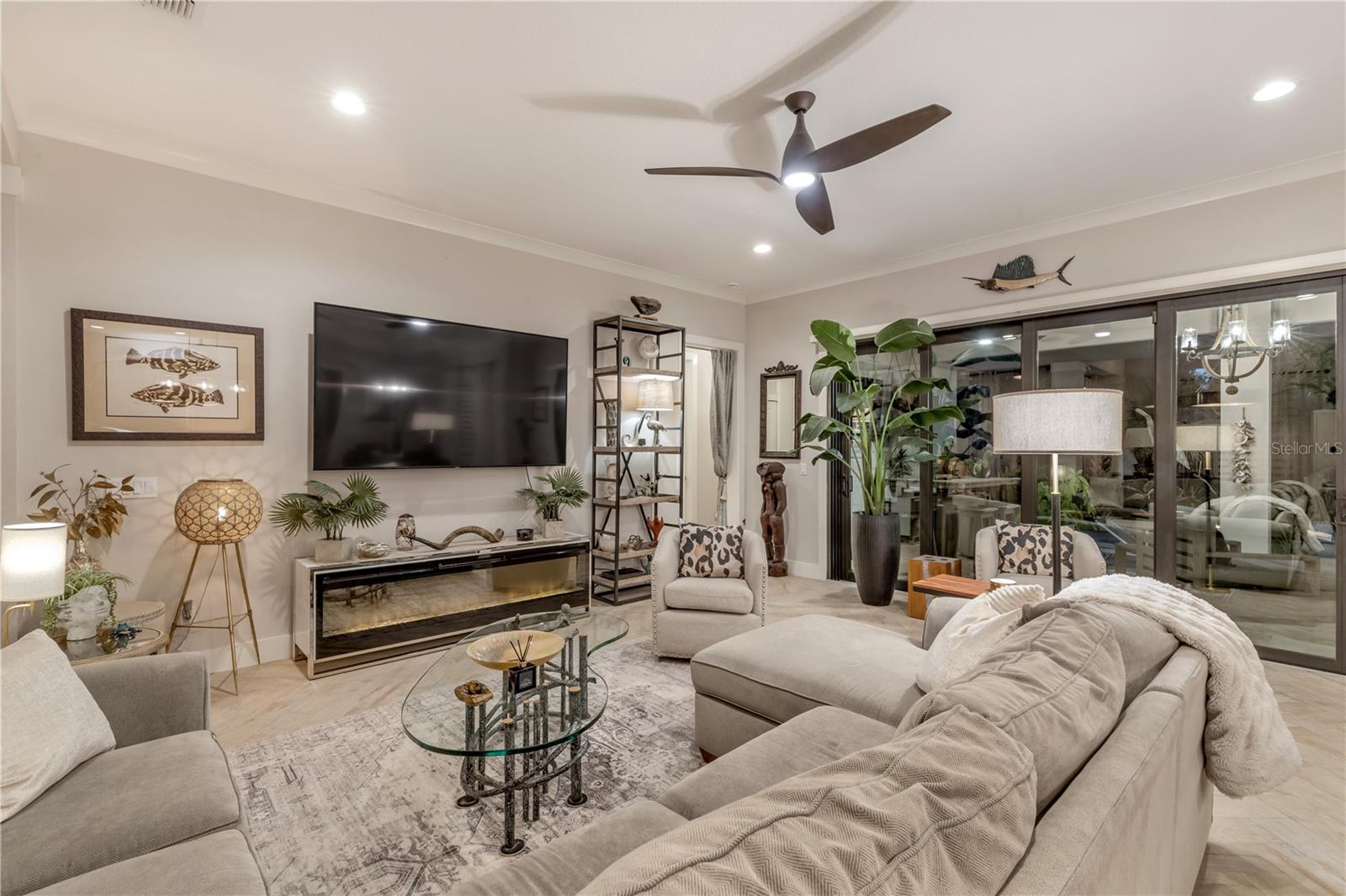 Listing photo id 30 for 1502 Saxon Drive