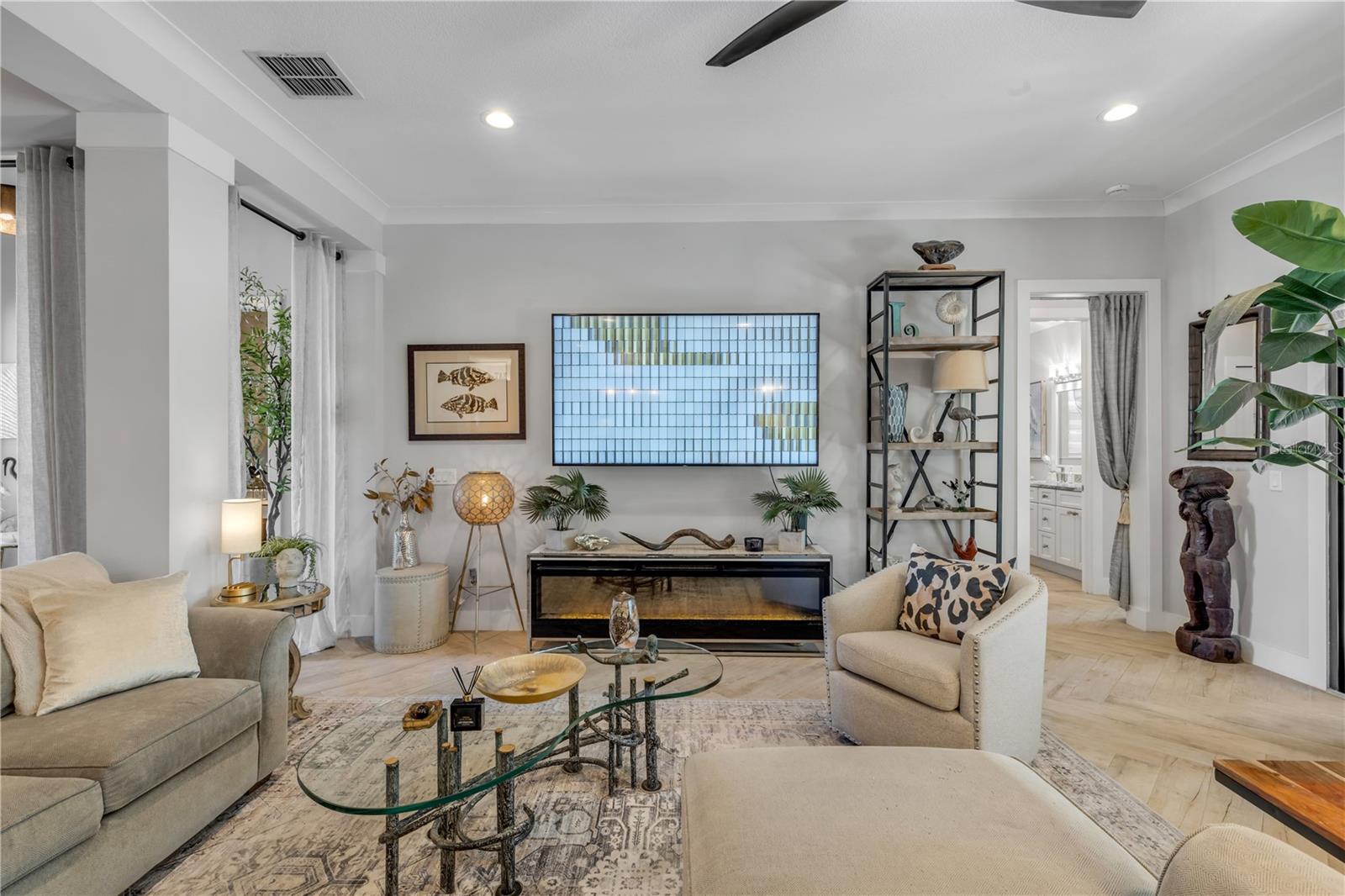 Listing photo id 33 for 1502 Saxon Drive