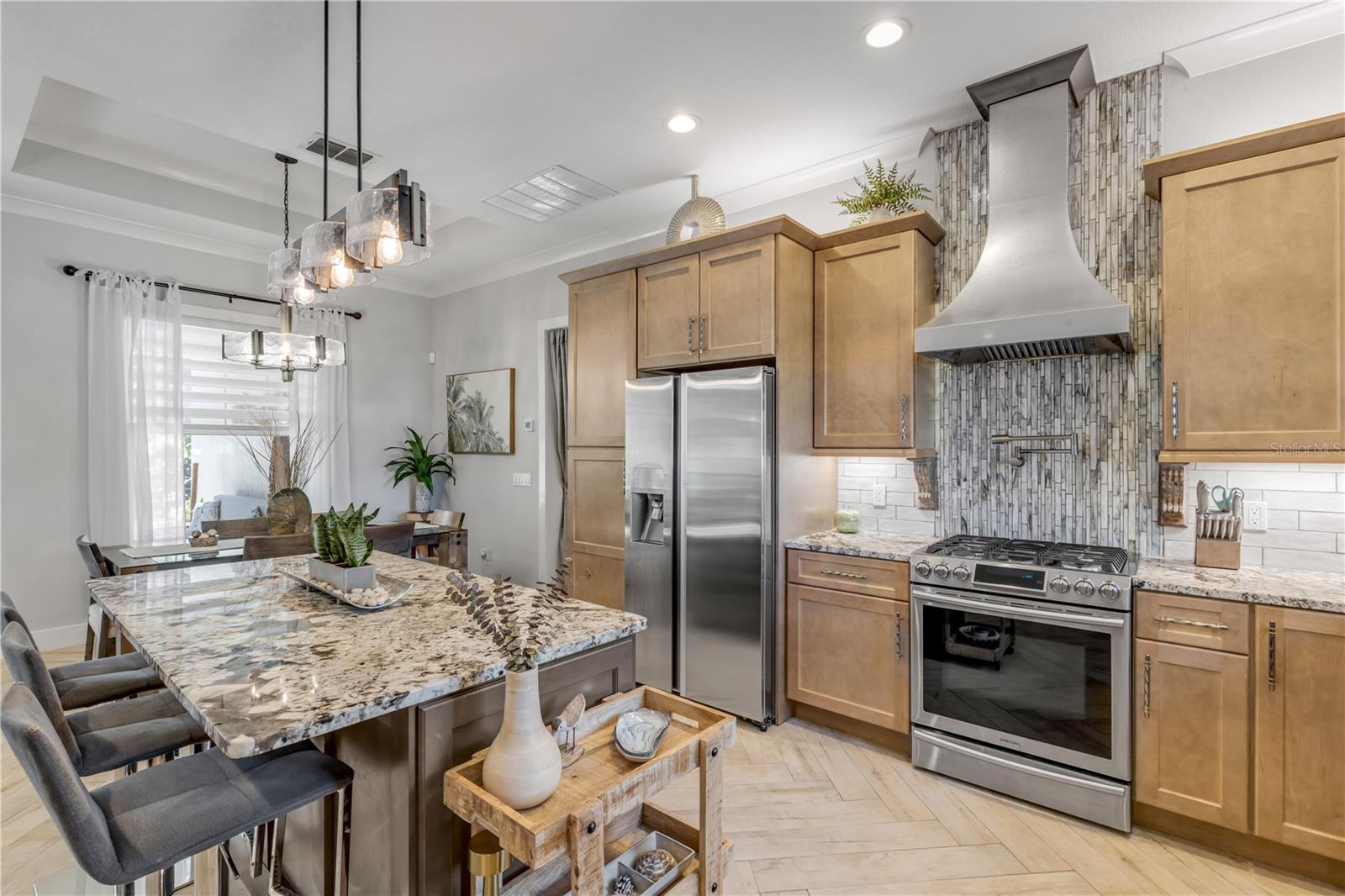 Listing photo id 39 for 1502 Saxon Drive