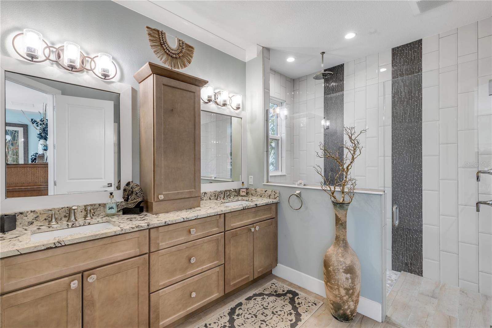 Listing photo id 47 for 1502 Saxon Drive