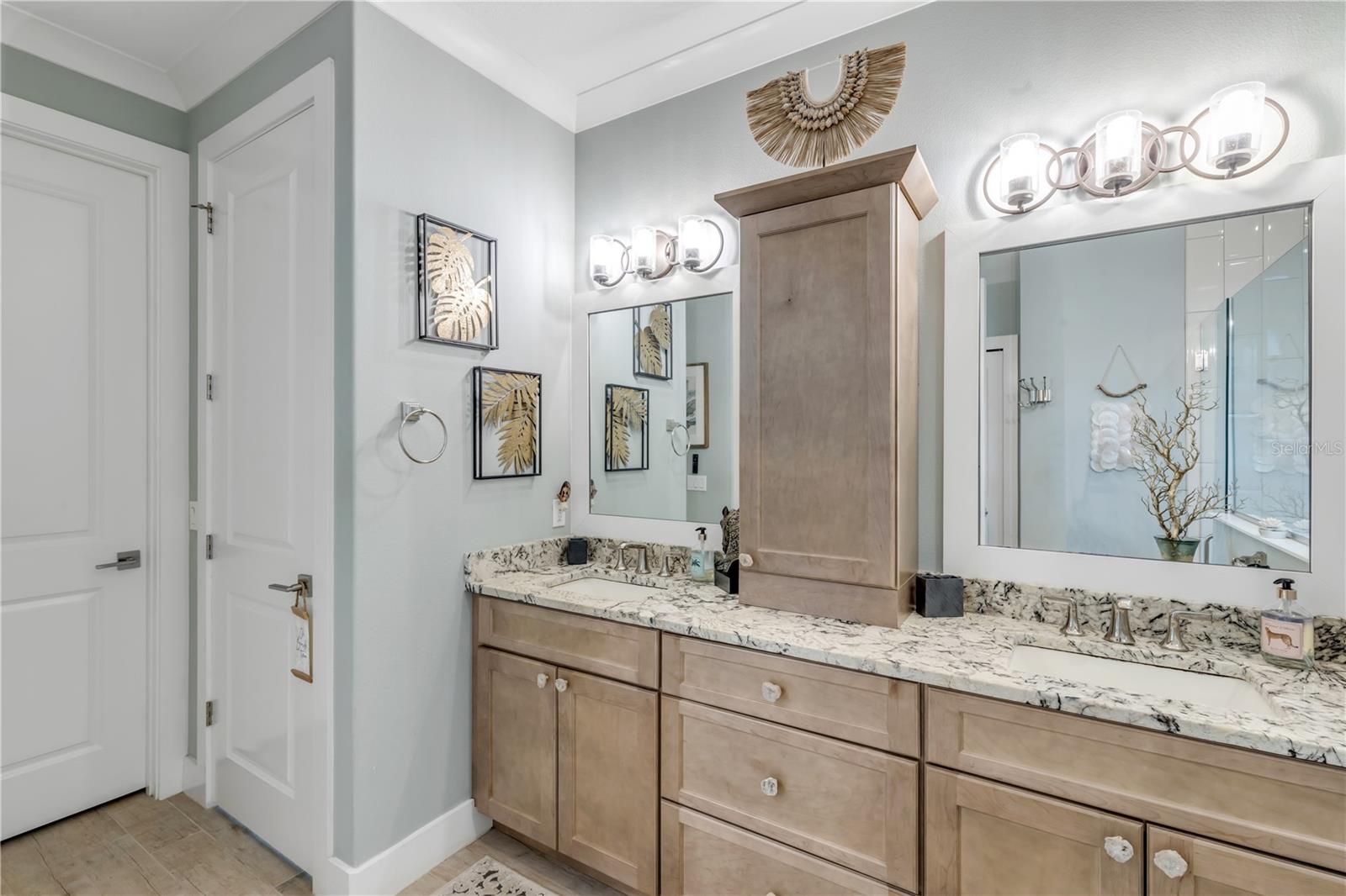 Listing photo id 49 for 1502 Saxon Drive