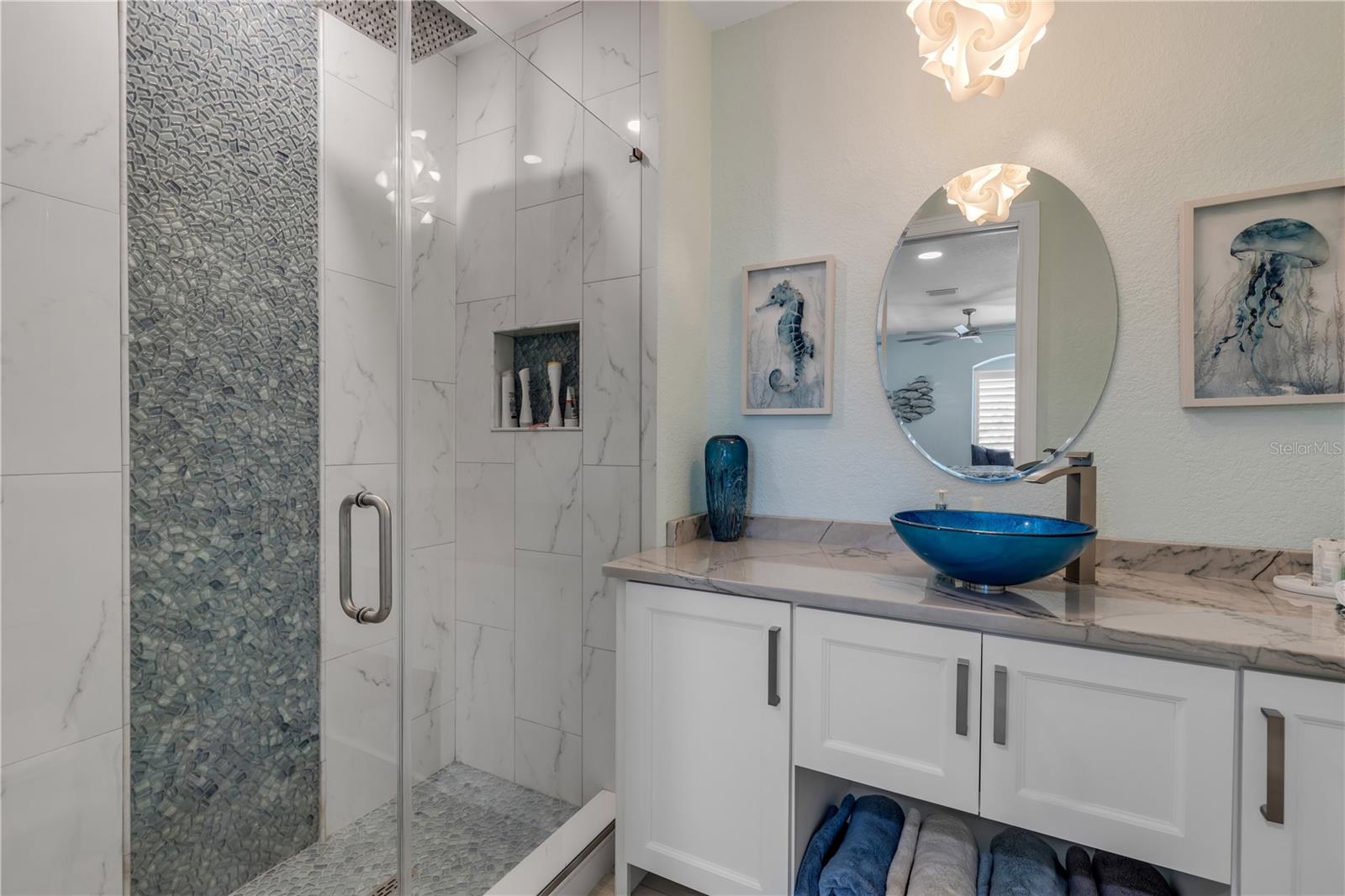 Listing photo id 48 for 444 Quay Assisi Court