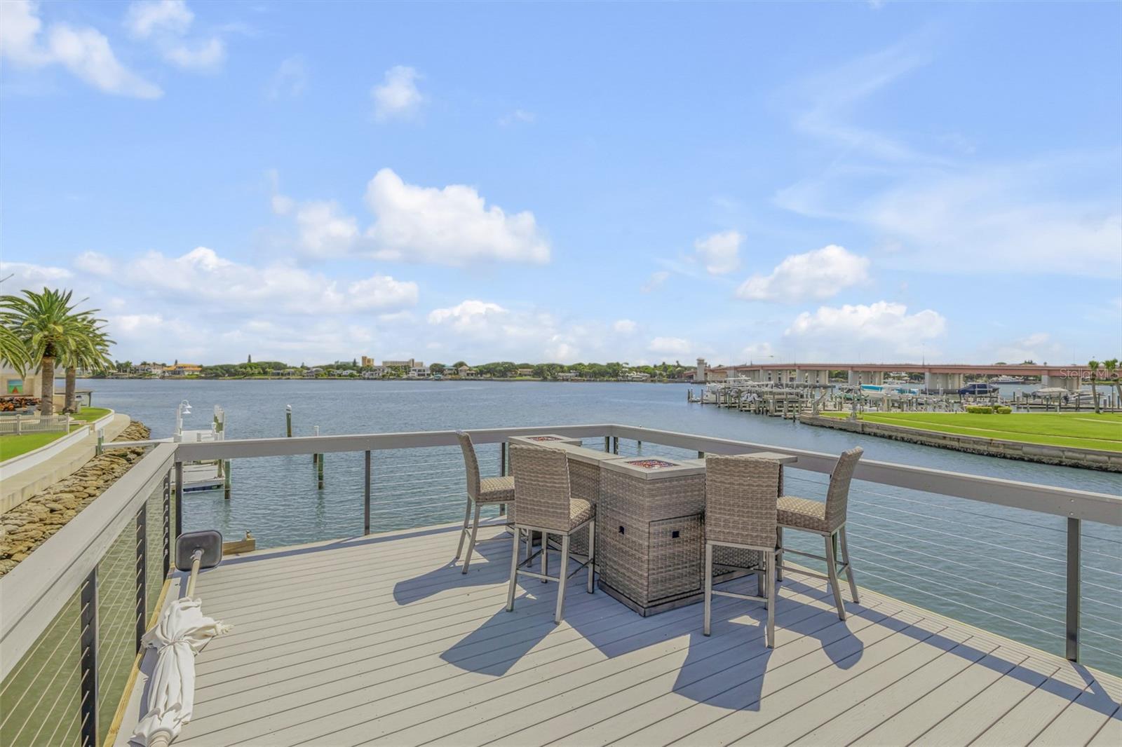 Listing photo id 75 for 444 Quay Assisi Court