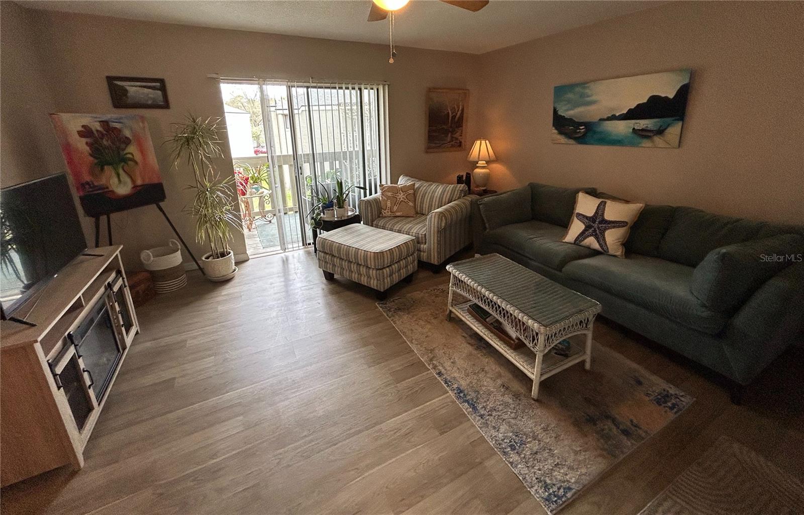 Image 3 of 21 For 127 Springwood Circle D