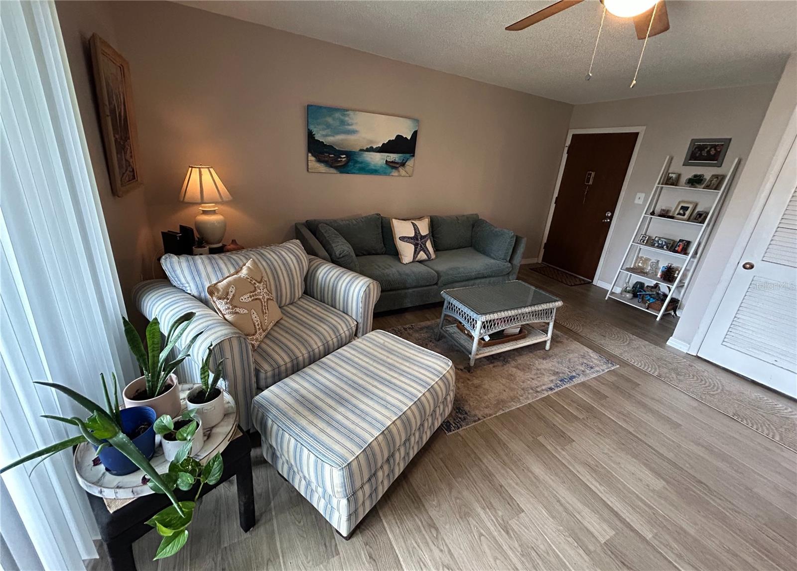 Image 4 of 21 For 127 Springwood Circle D