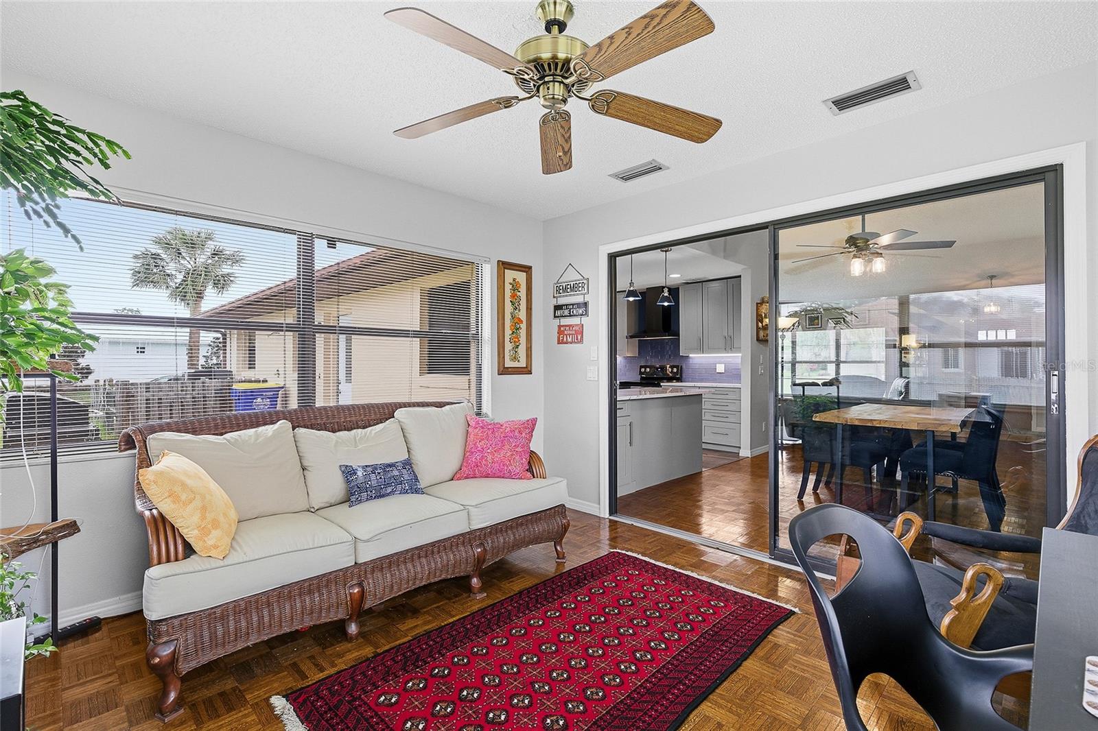 Image 12 of 40 For 2704 Sabal Palm Drive