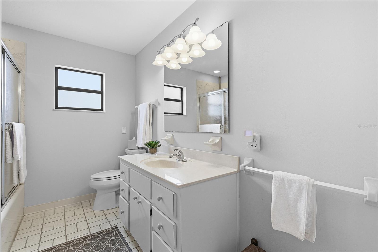 Image 26 of 40 For 2704 Sabal Palm Drive