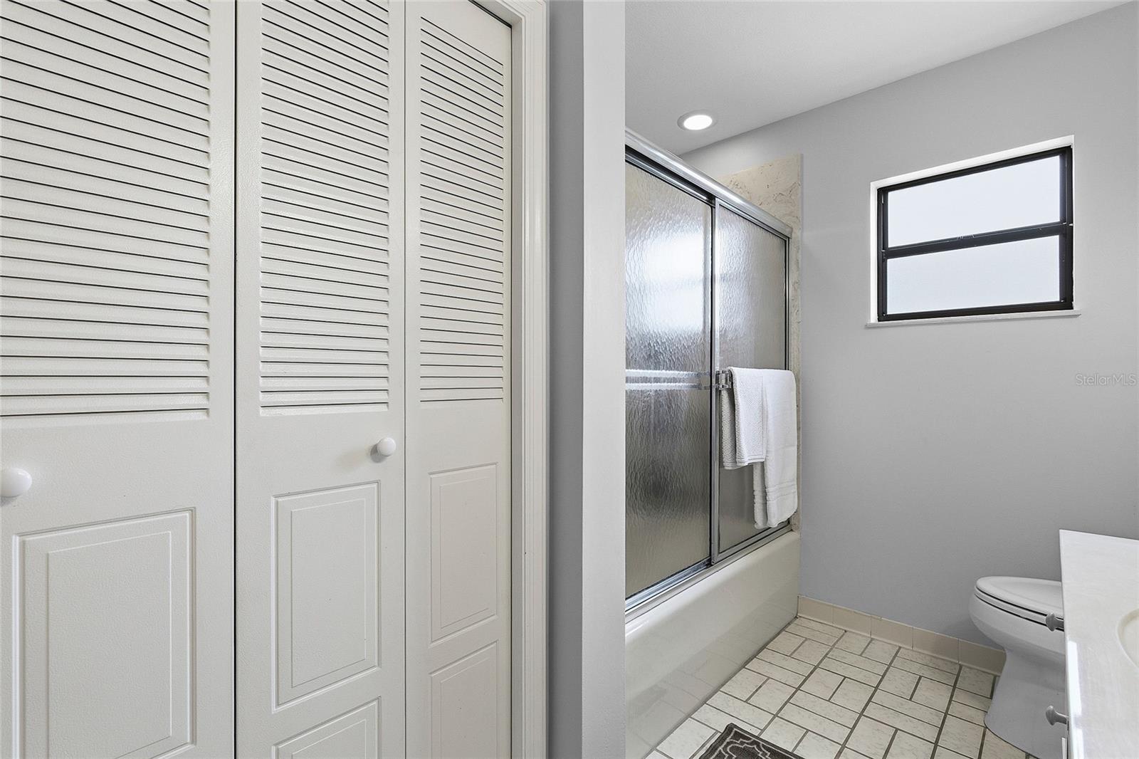 Image 27 of 40 For 2704 Sabal Palm Drive