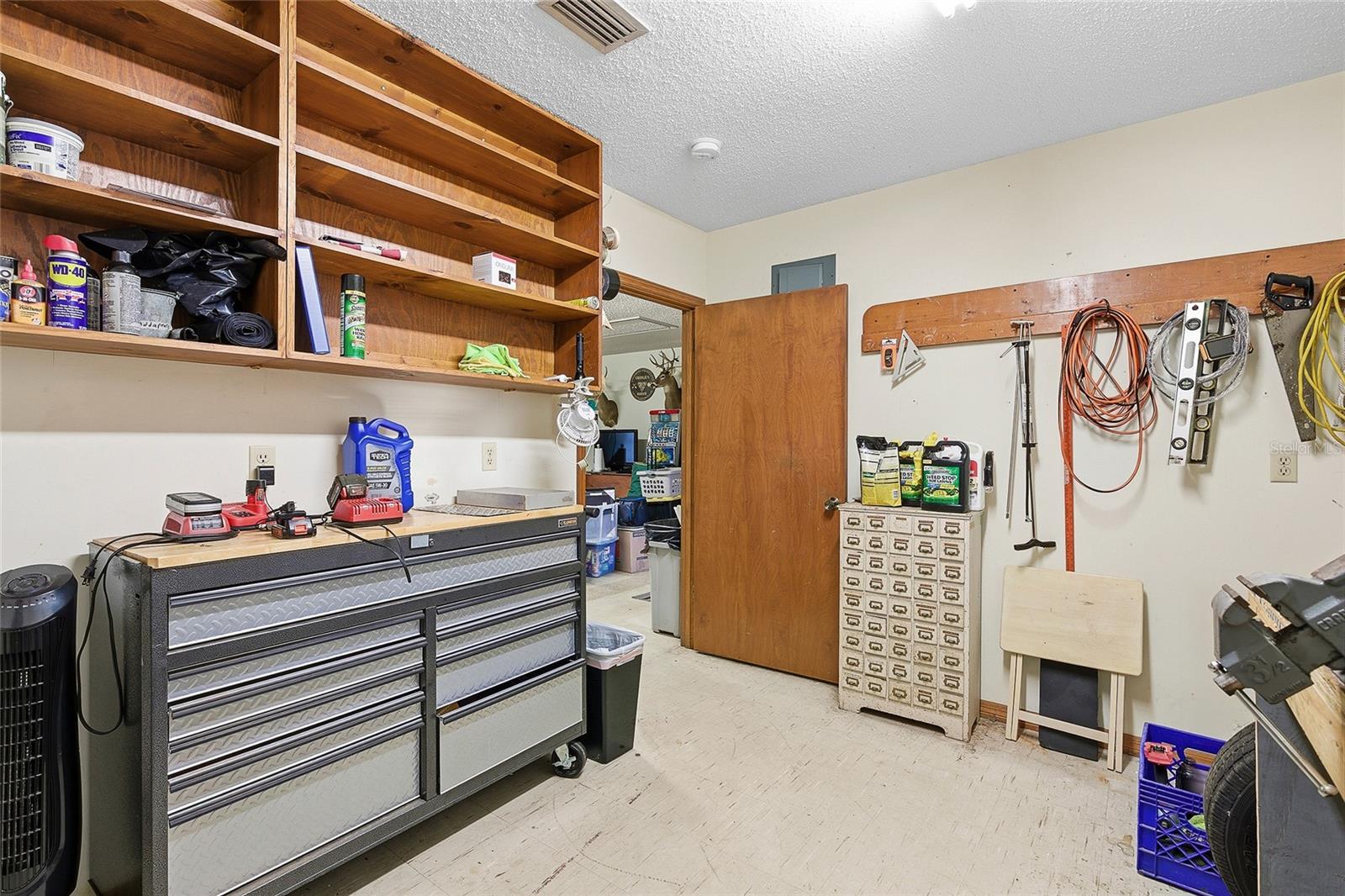 Image 31 of 40 For 2704 Sabal Palm Drive