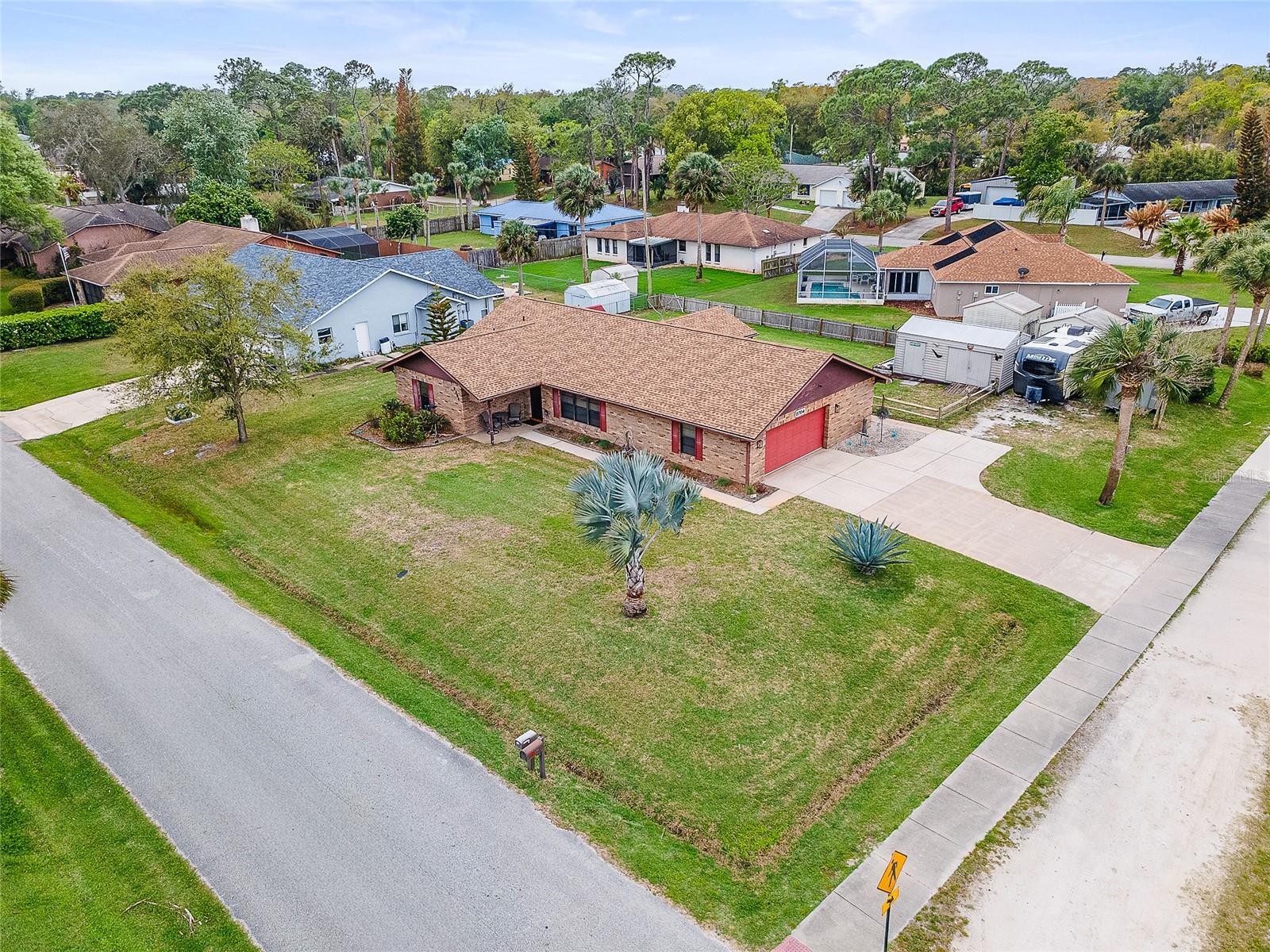 Image 38 of 40 For 2704 Sabal Palm Drive